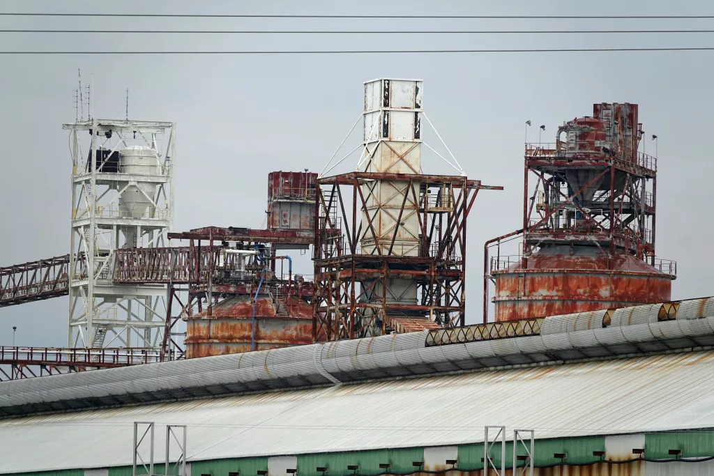the-magnitude-7-metals-llc-aluminium-smelter-which-is-reopening-and-taking-on-hundreds-of-local-workers-in-new-madrid-missouri