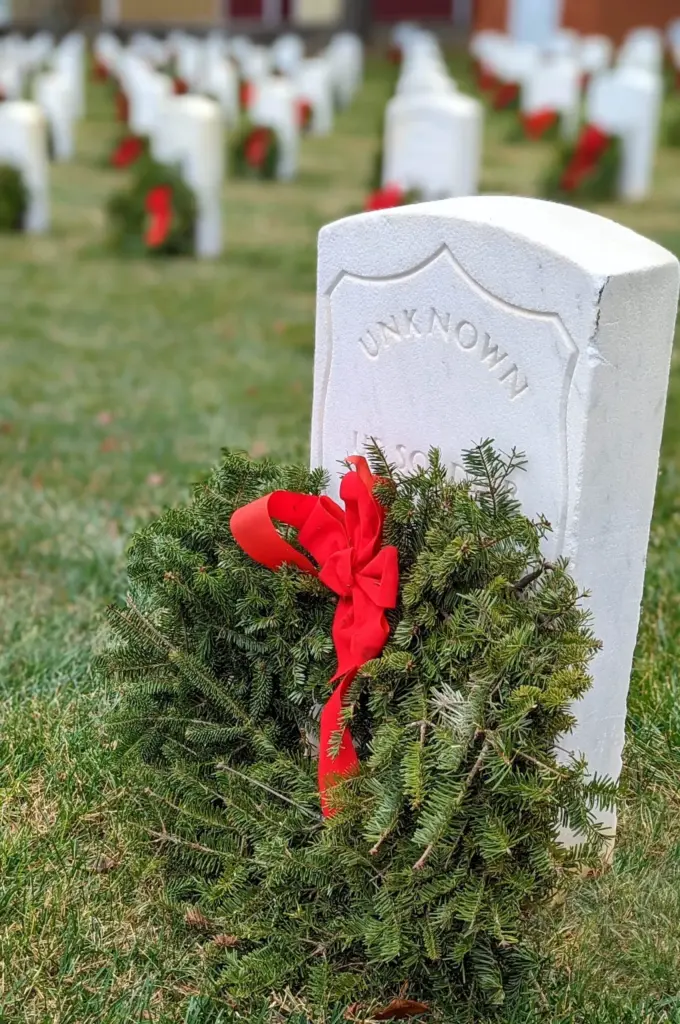 christmas-wreaths-on-the-graves-tombs-of-usa-war-v-2022-11-14-04-26-54-utc-1-copy-1-scaled-1-jpg