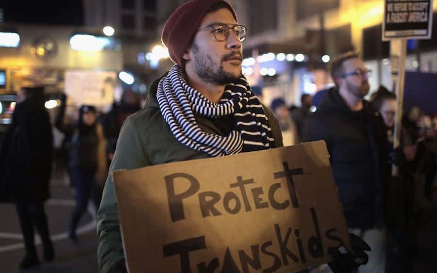 activists-in-chicago-rally-for-transgender-protections