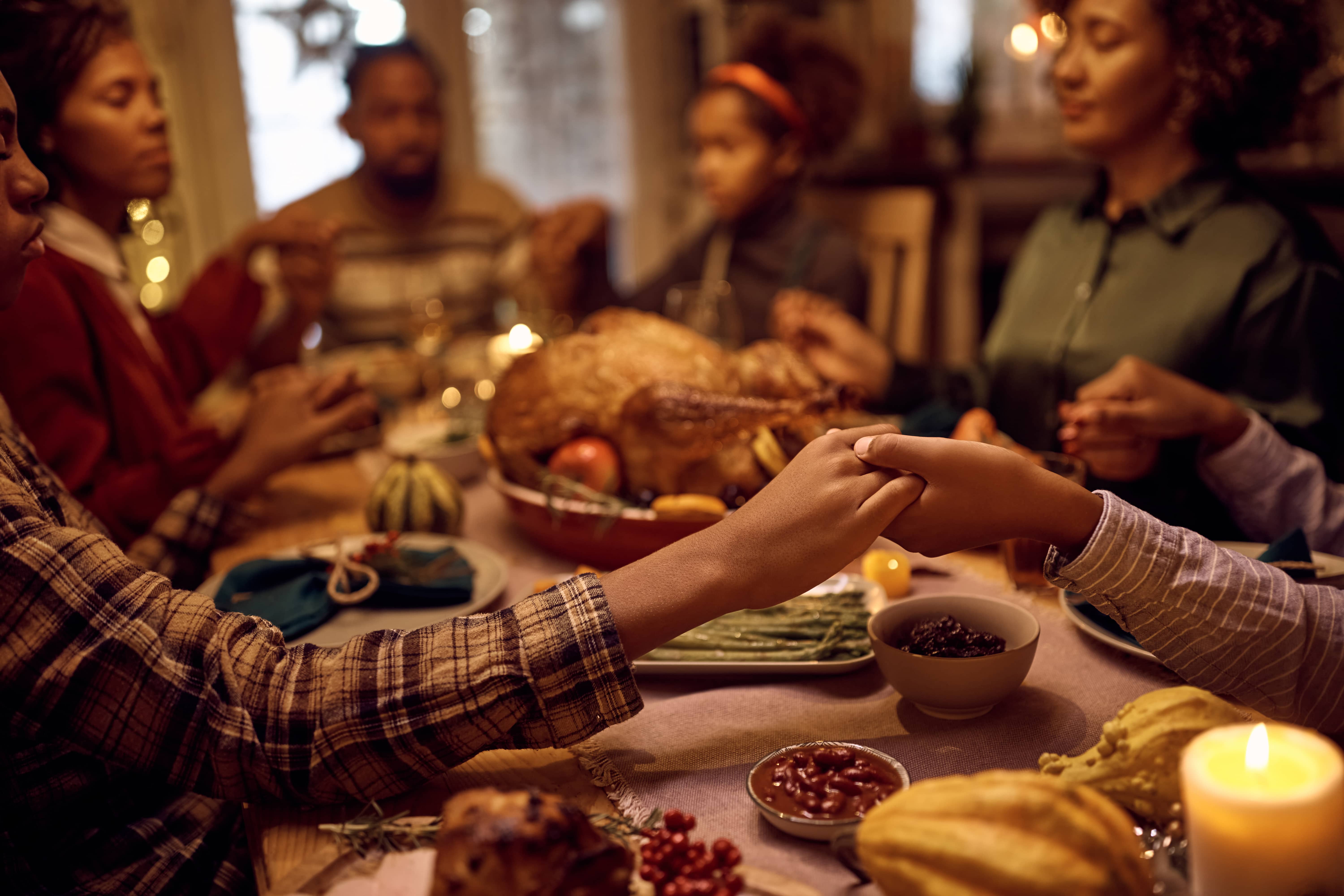 The Rudest Things You Can Do During Thanksgiving Dinner According To The  Experts | Opie Joe | 100.3 The Wolf | 100.3 The Wolf