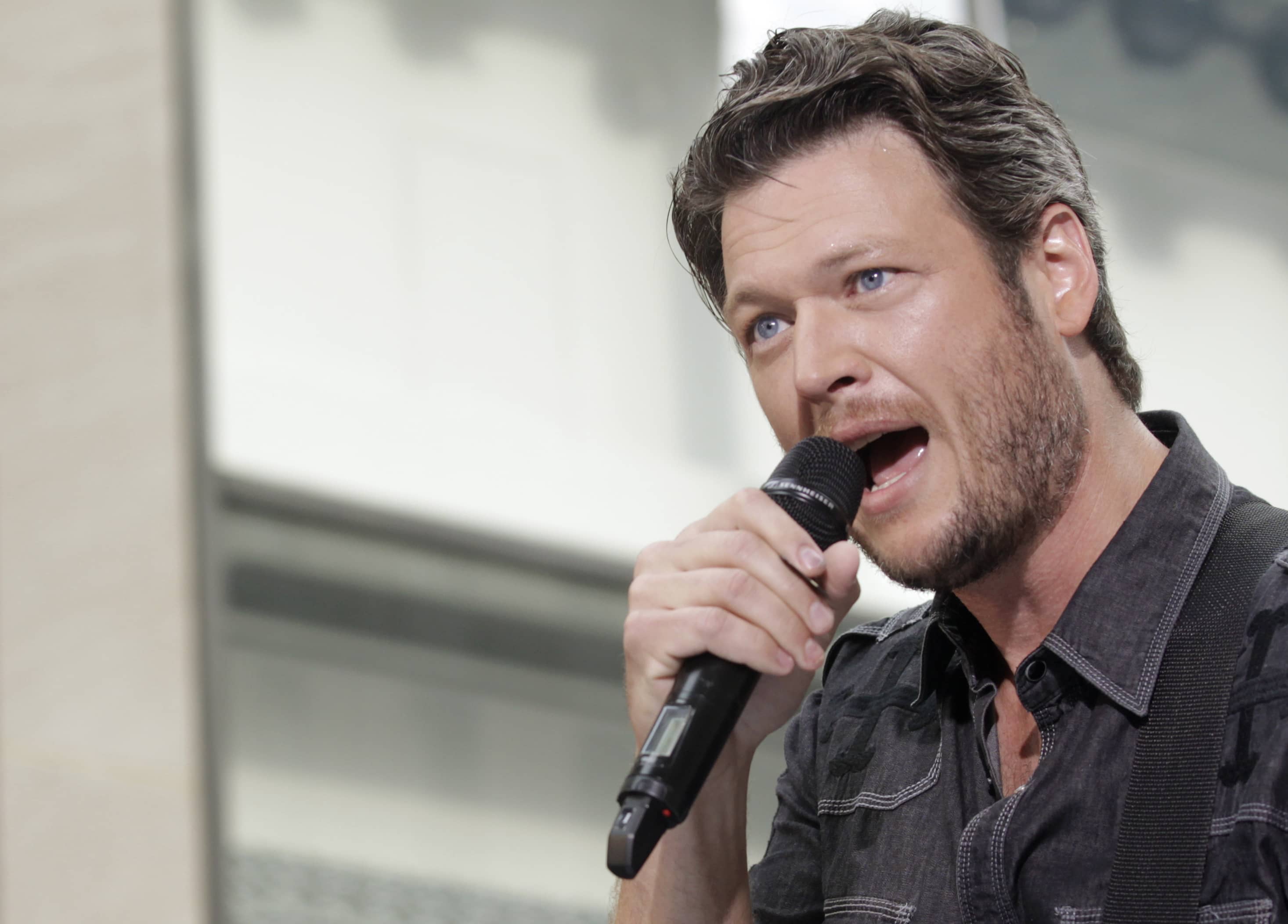 singer-blake-shelton-performs-on-nbcs-today-show-in-new-york
