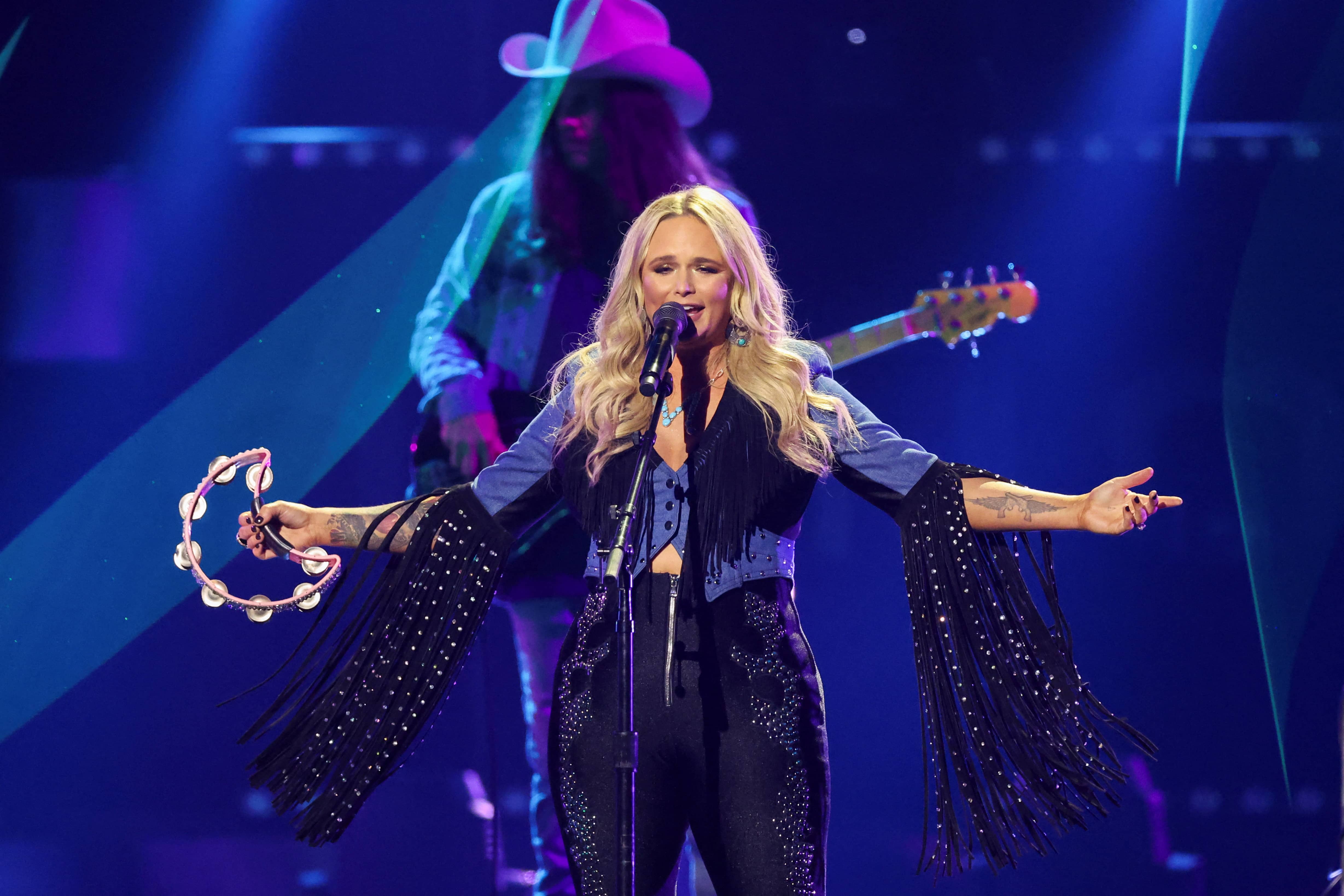 56th-annual-cma-awards-in-nashville-5