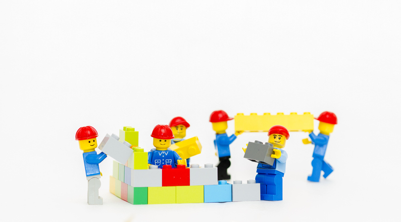 team-of-workman-lego-mini-figure-build-a-wall