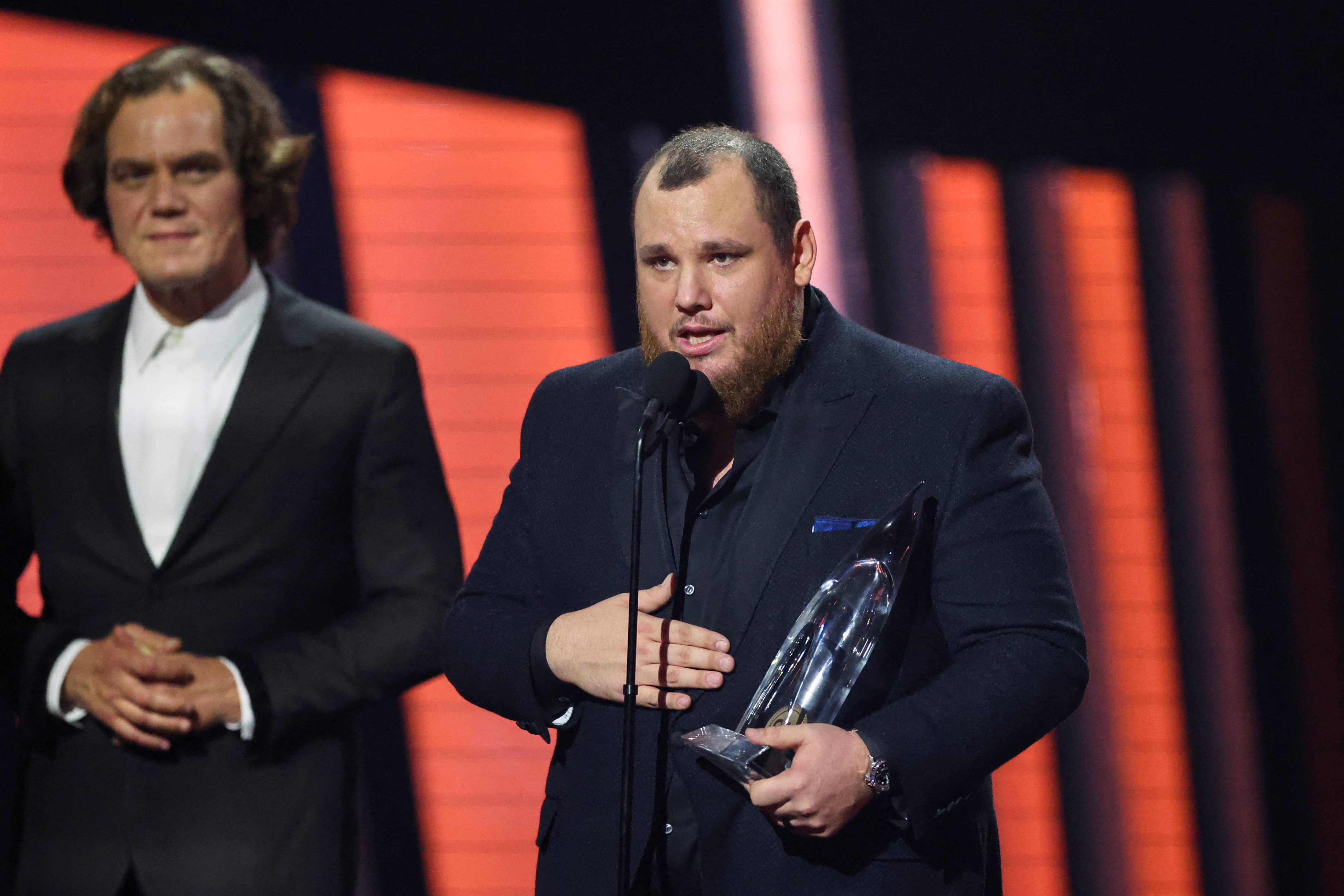 56th-annual-cma-awards-in-nashville-12