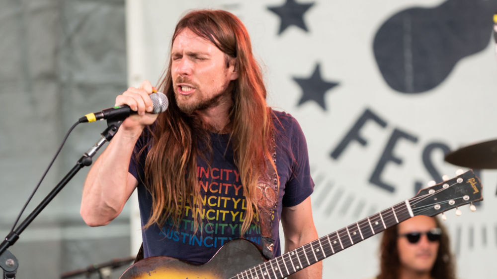 shutterstock_1587153085434702