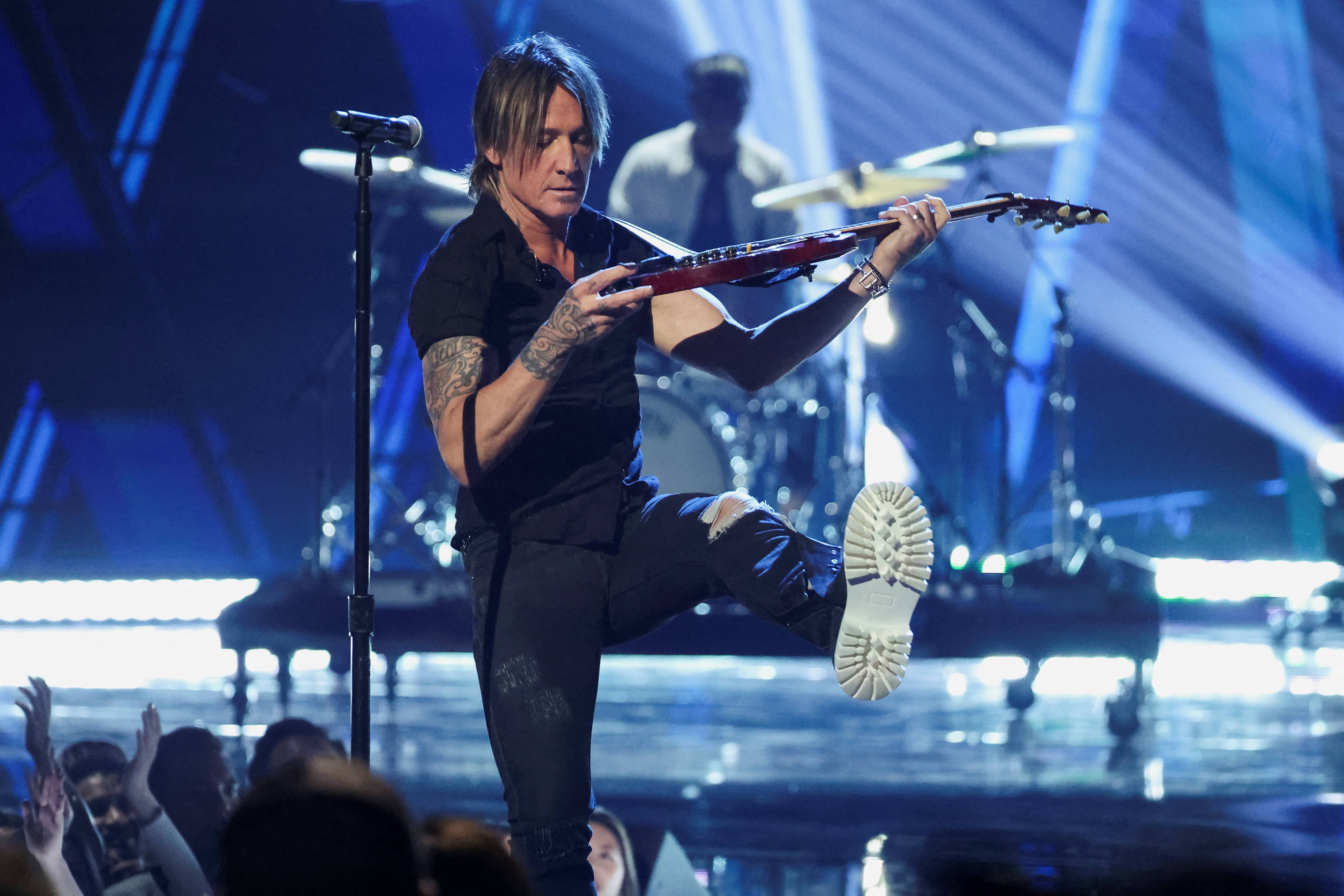 iheartradio-music-awards-in-los-angeles-4
