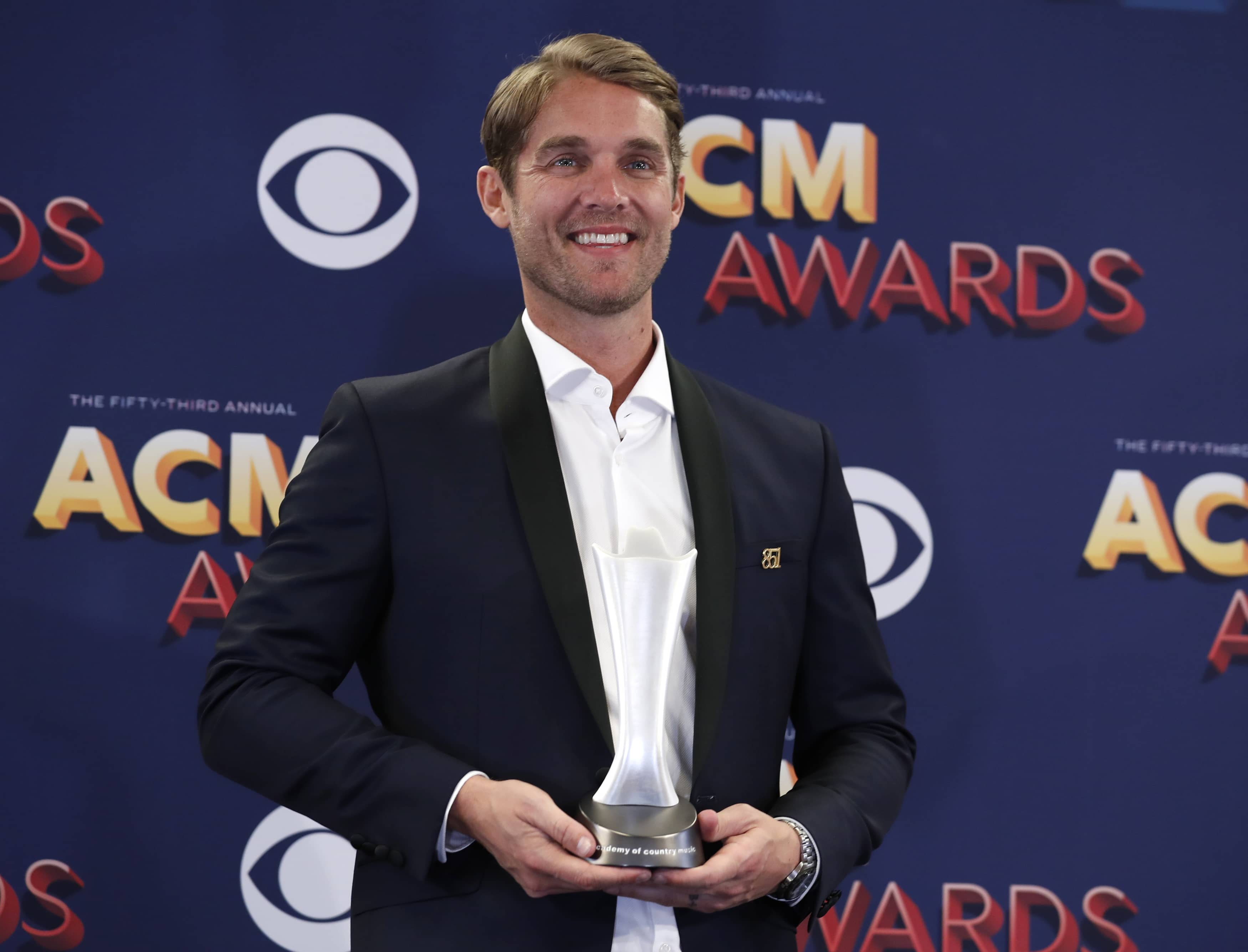 Brett Young Shares New Song 'Dance With You' 100.3 The Wolf