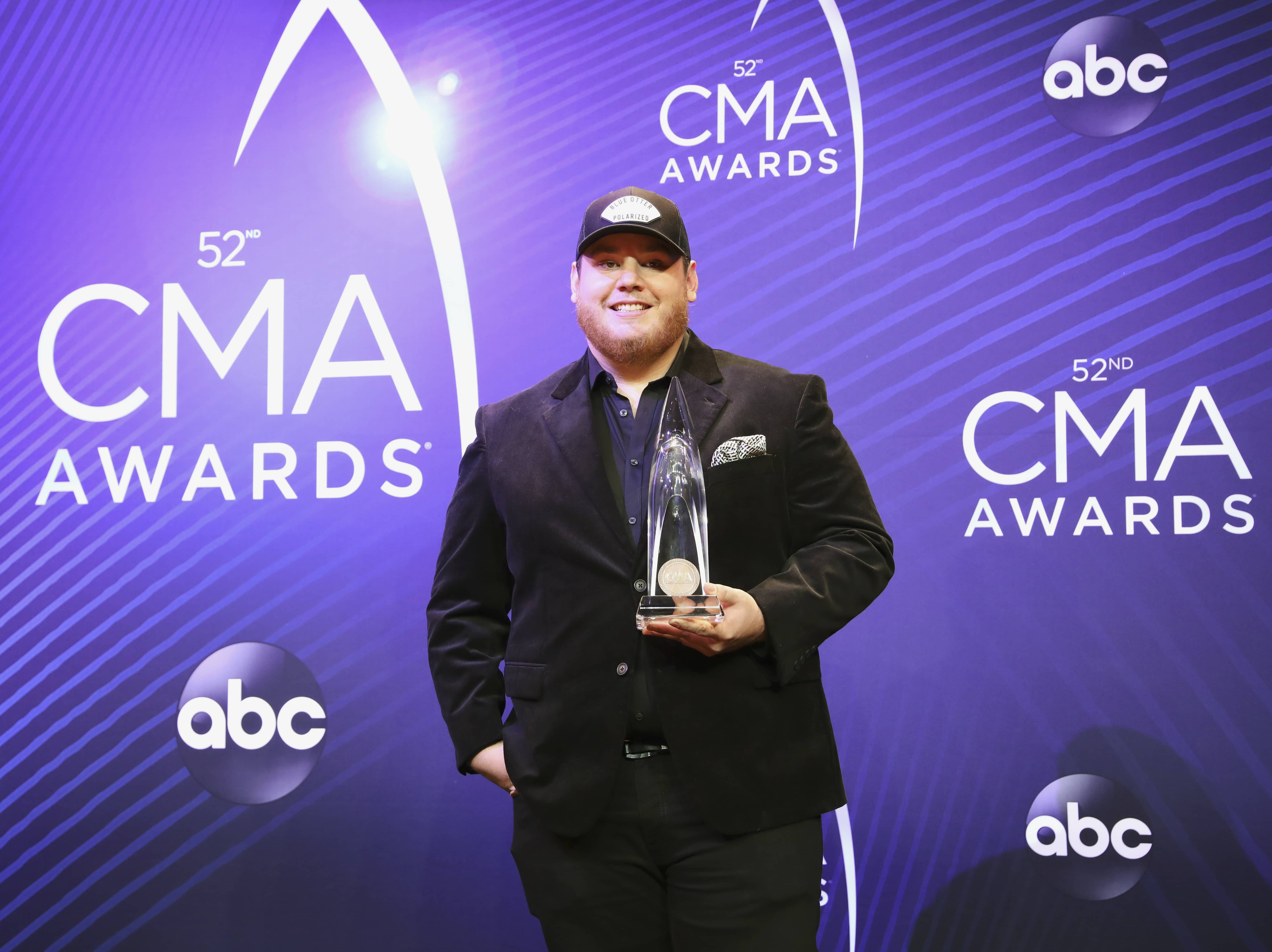 52nd-country-music-association-awards-photo-room-nashville-tennessee-u-s-2