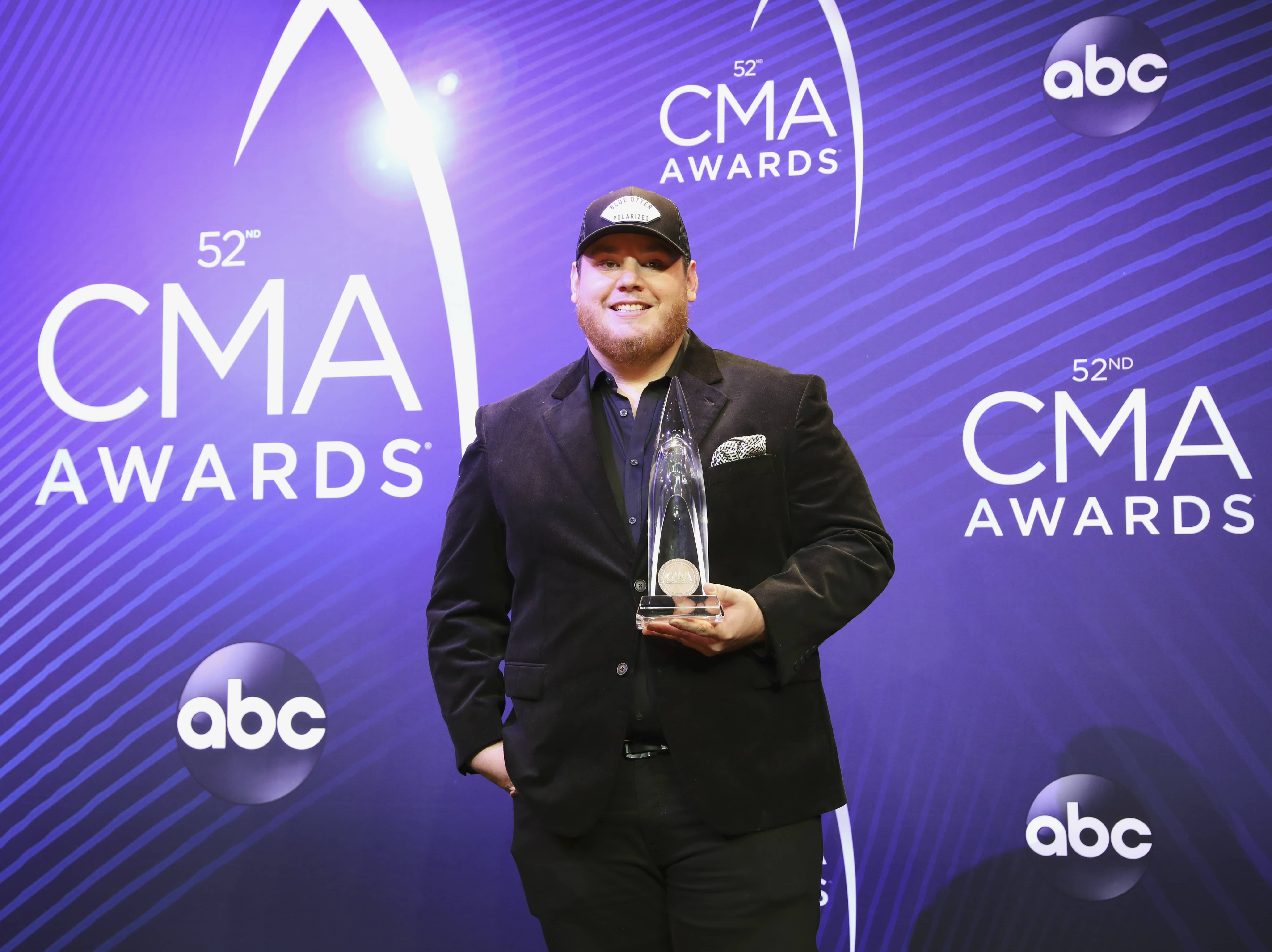 52nd-country-music-association-awards-photo-room-nashville-tennessee-u-s-2