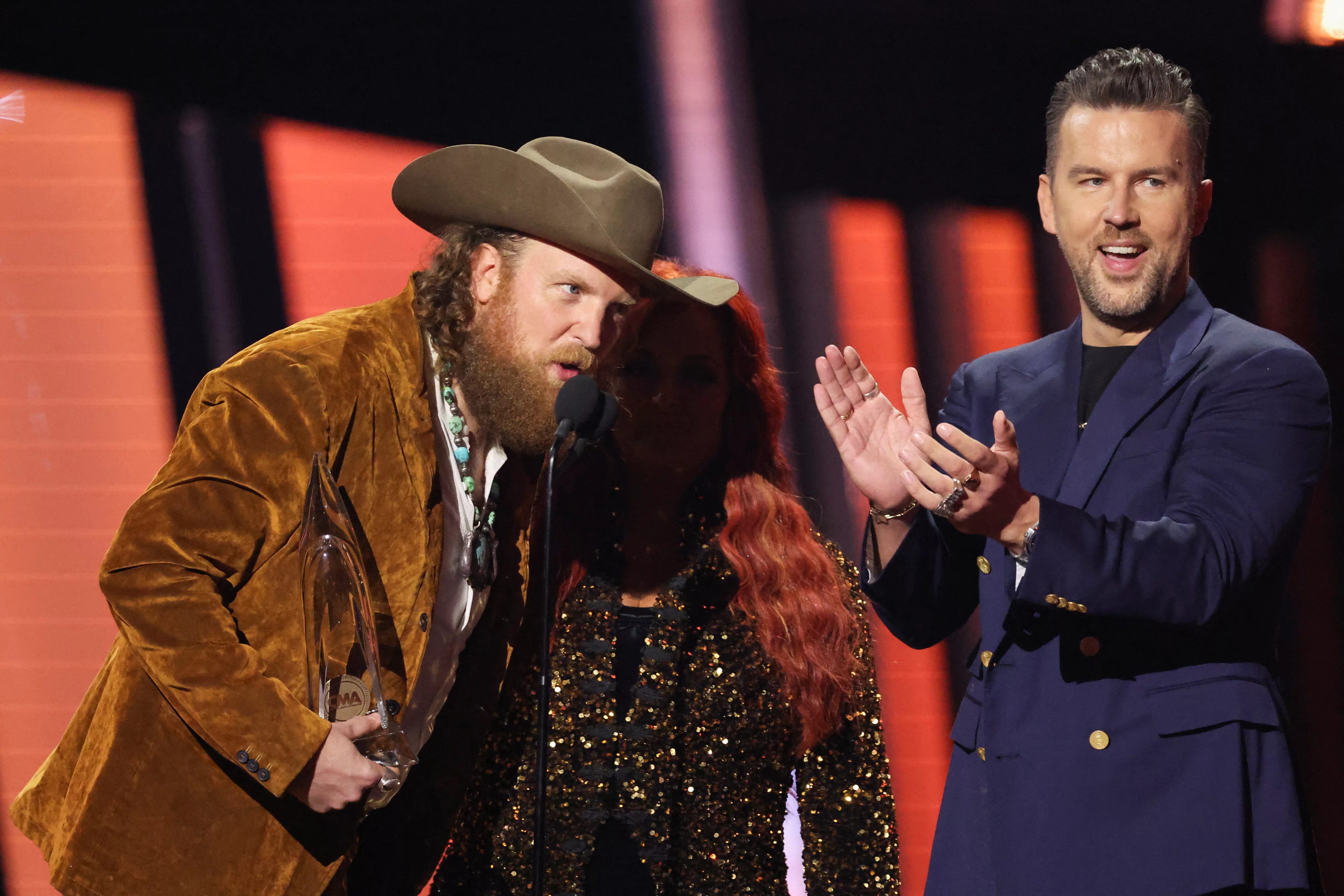 56th-annual-cma-awards-in-nashville-66