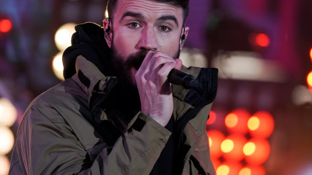 sam-hunt-performs-during-new-years-eve-celebrations-in-times-square-in-the-manhattan-borough-of-new-york