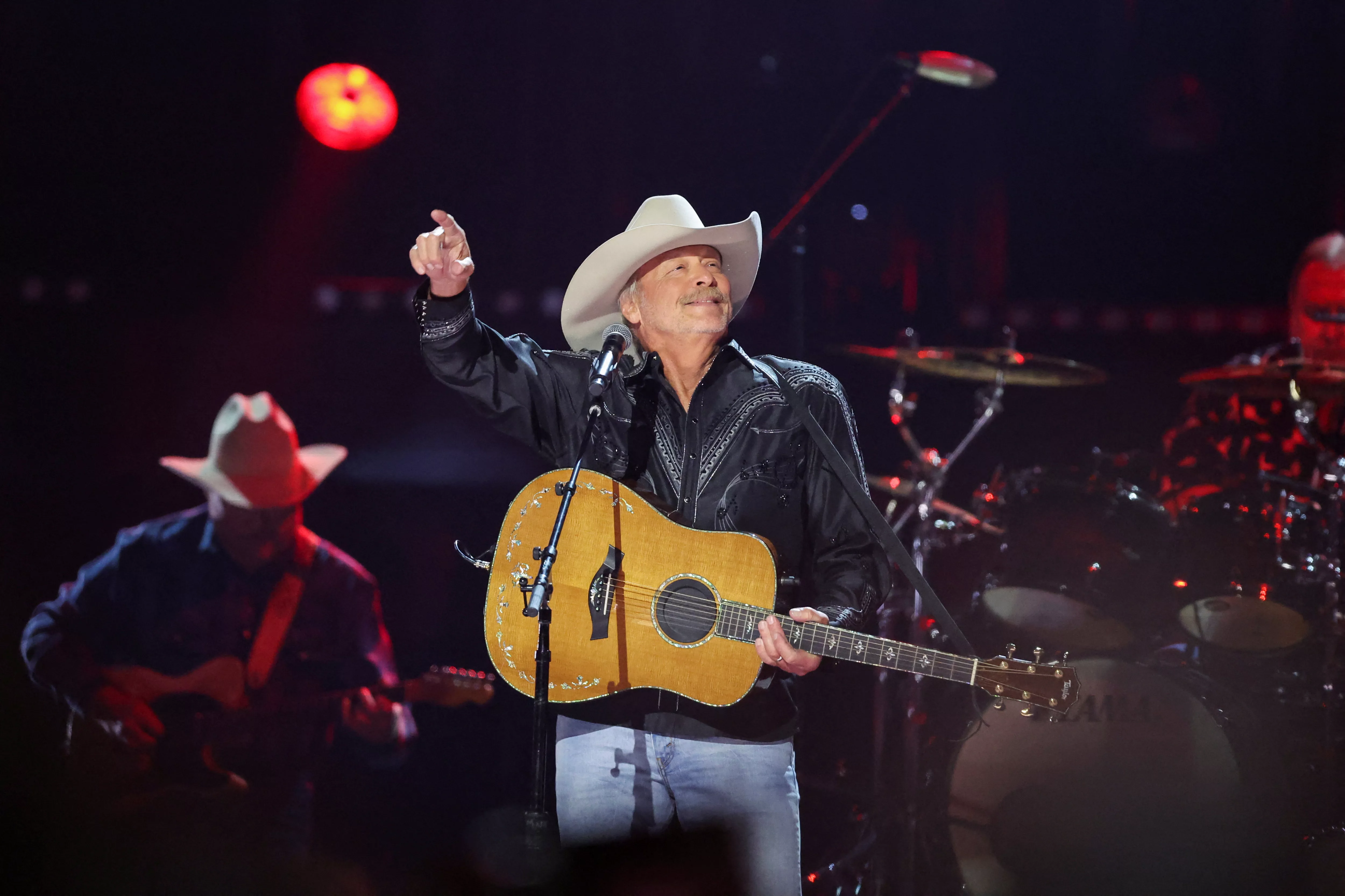 56th-annual-cma-awards-in-nashville-71