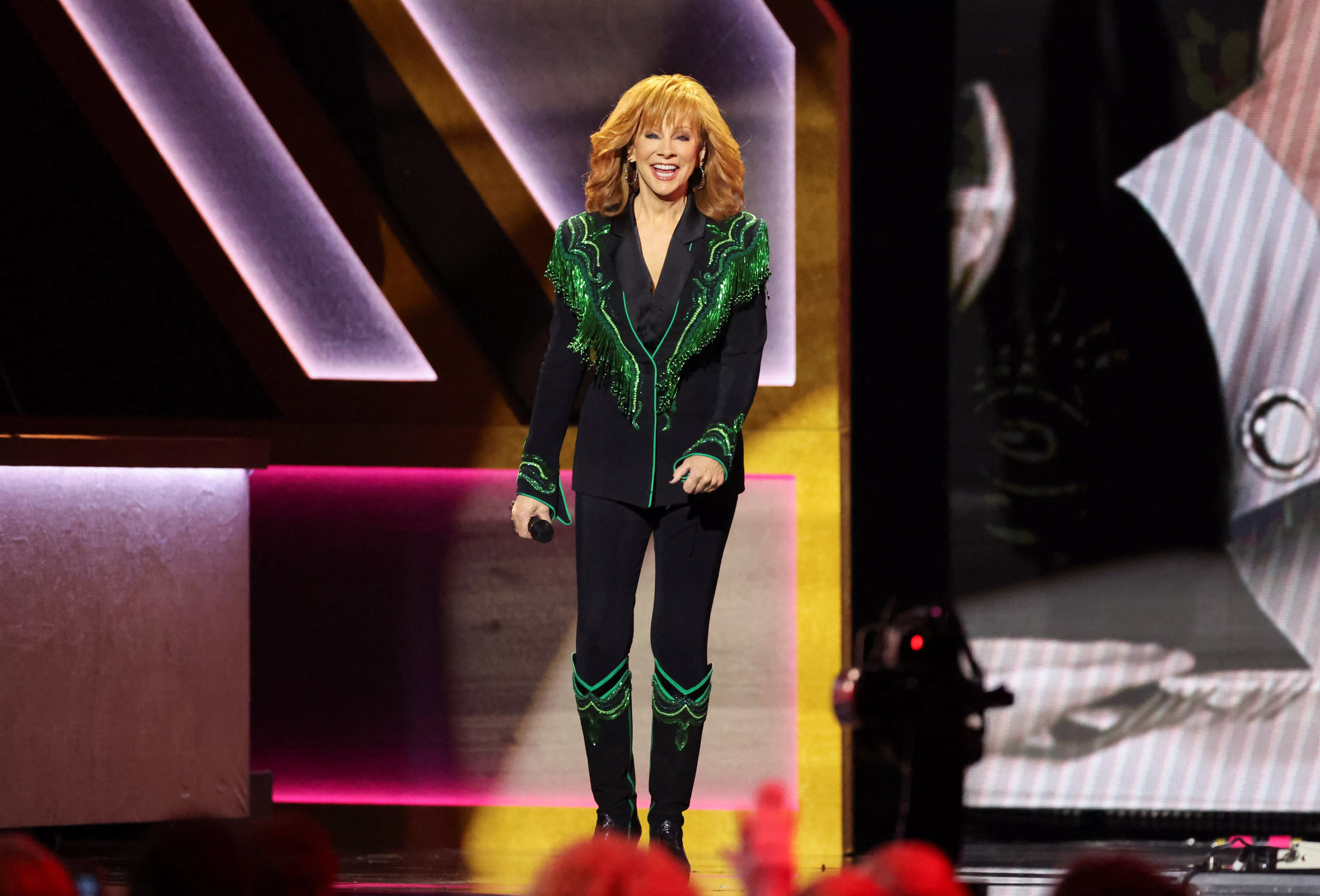 56th-annual-cma-awards-in-nashville-87