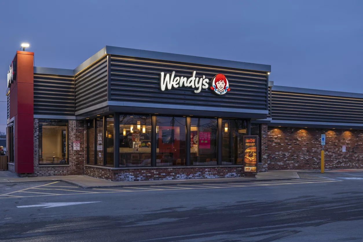 wendys-restaurant-exterior