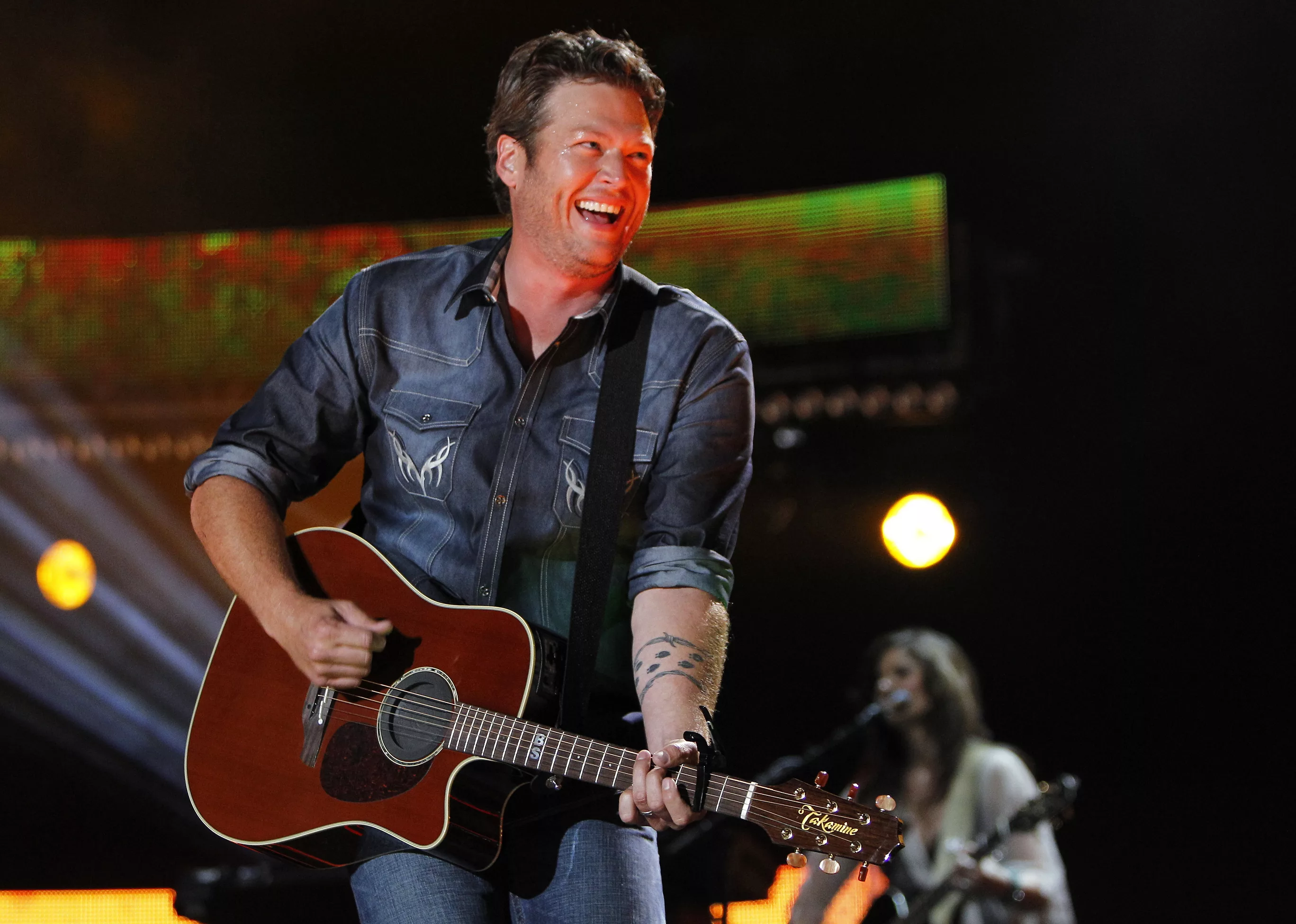 blake-shelton-performs-during-the-cma-music-festival-in-nashville