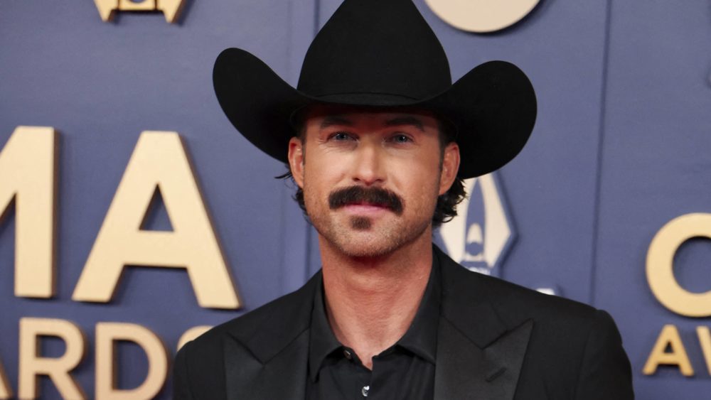 58th-annual-cma-awards-in-nashville-2