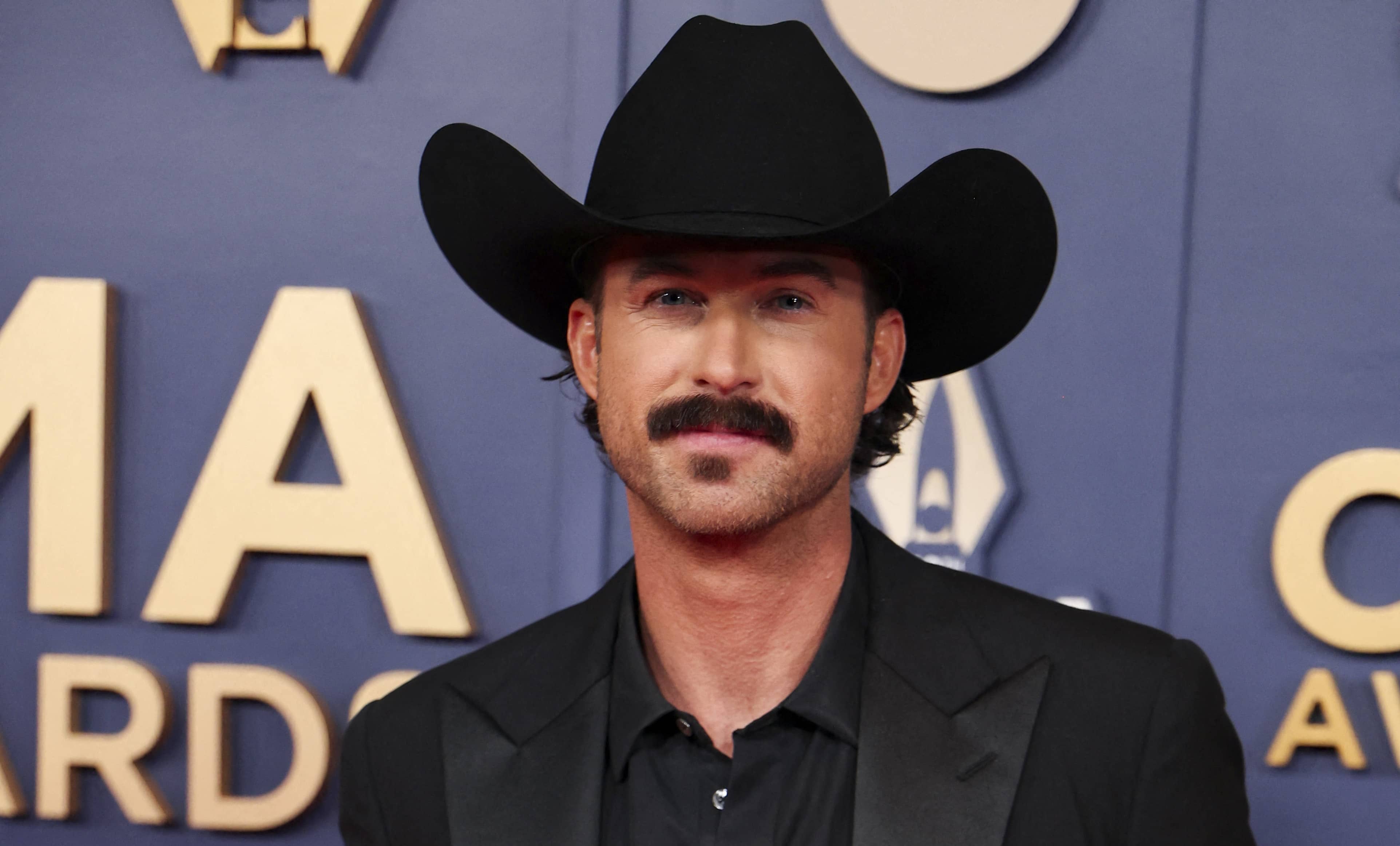 58th-annual-cma-awards-in-nashville-2