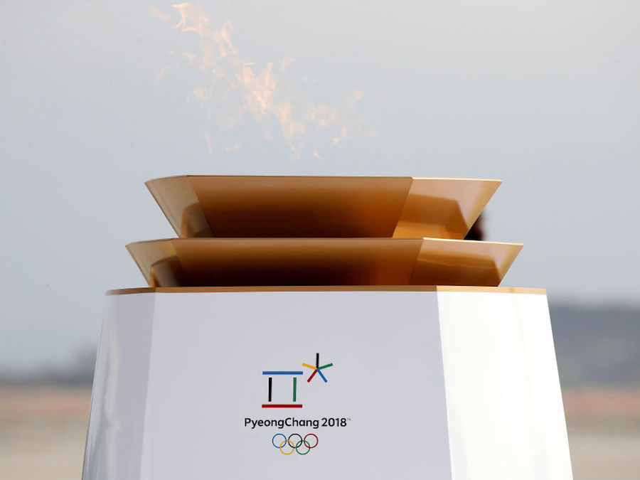 olympic-flame-arrives-south-korea-on-100-days-to-go-to-pyeongchang-2018-winter-olympics