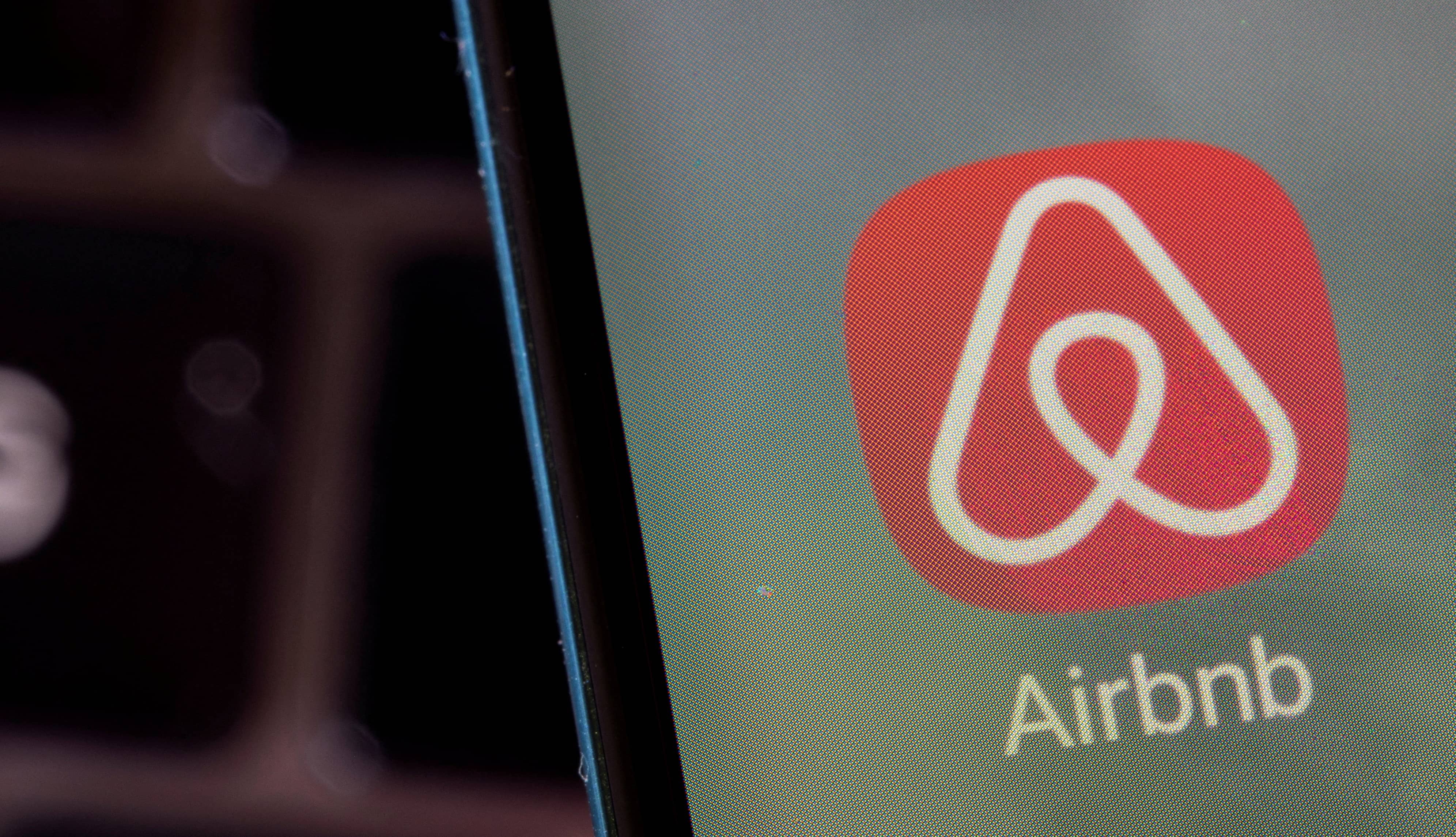 file-photo-illustration-shows-airbnb-app