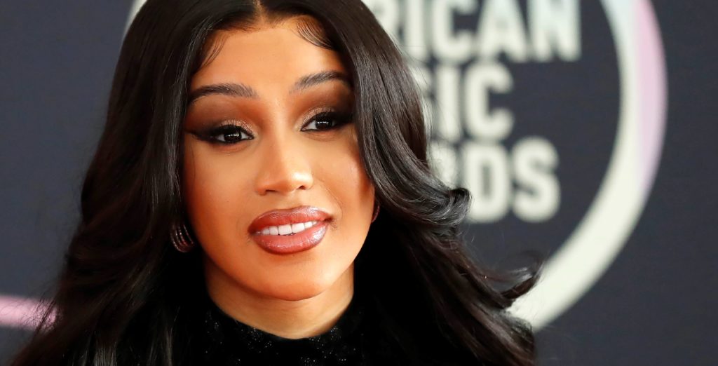 show-host-cardi-b-poses-at-a-photo-op-ahead-of-the-49th-annual-american-music-awards-in-los-angeles