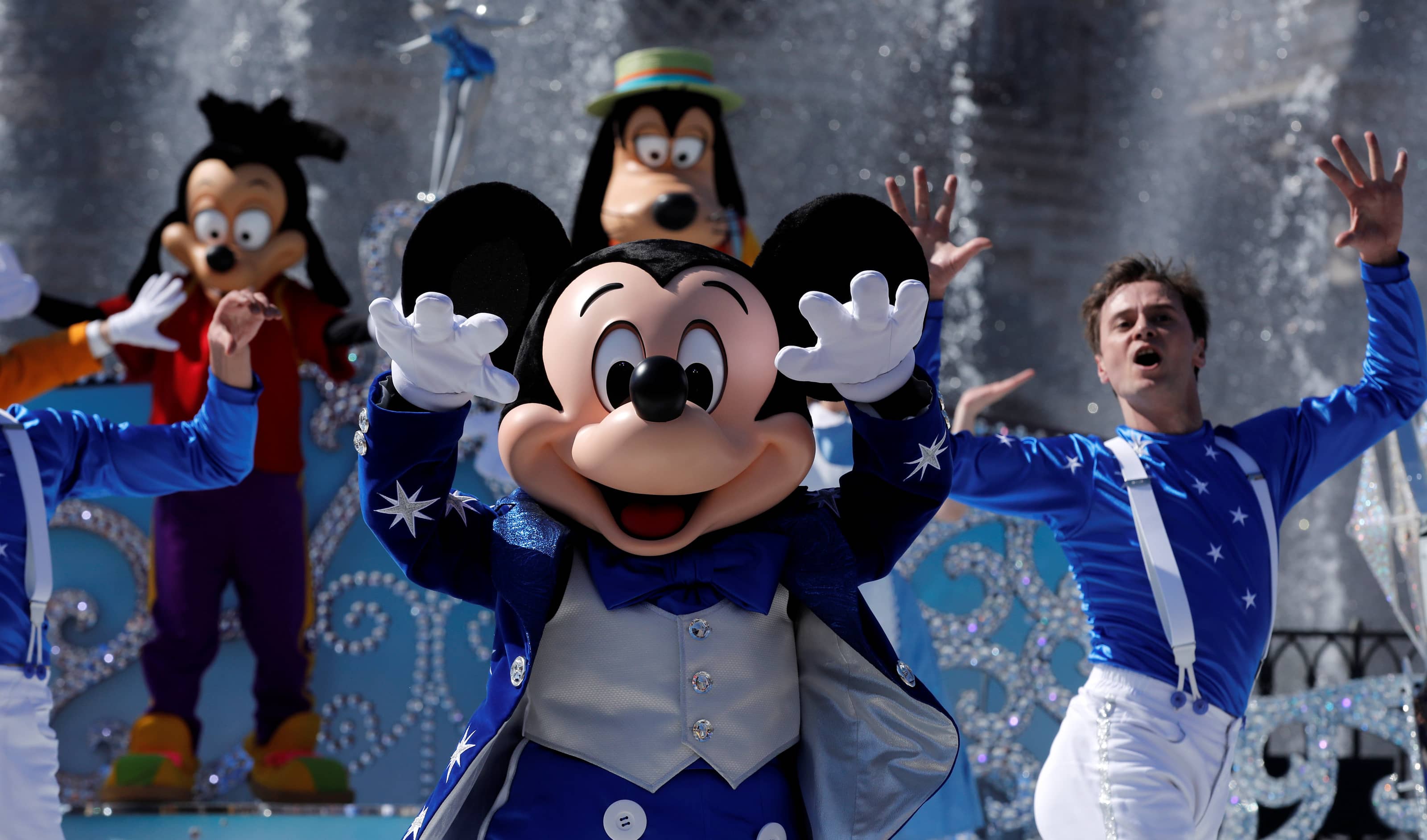 disney-character-mickey-mouse-attends-the-25th-anniversary-of-disneyland-paris-at-the-park-in-marne-la-vallee-near-paris