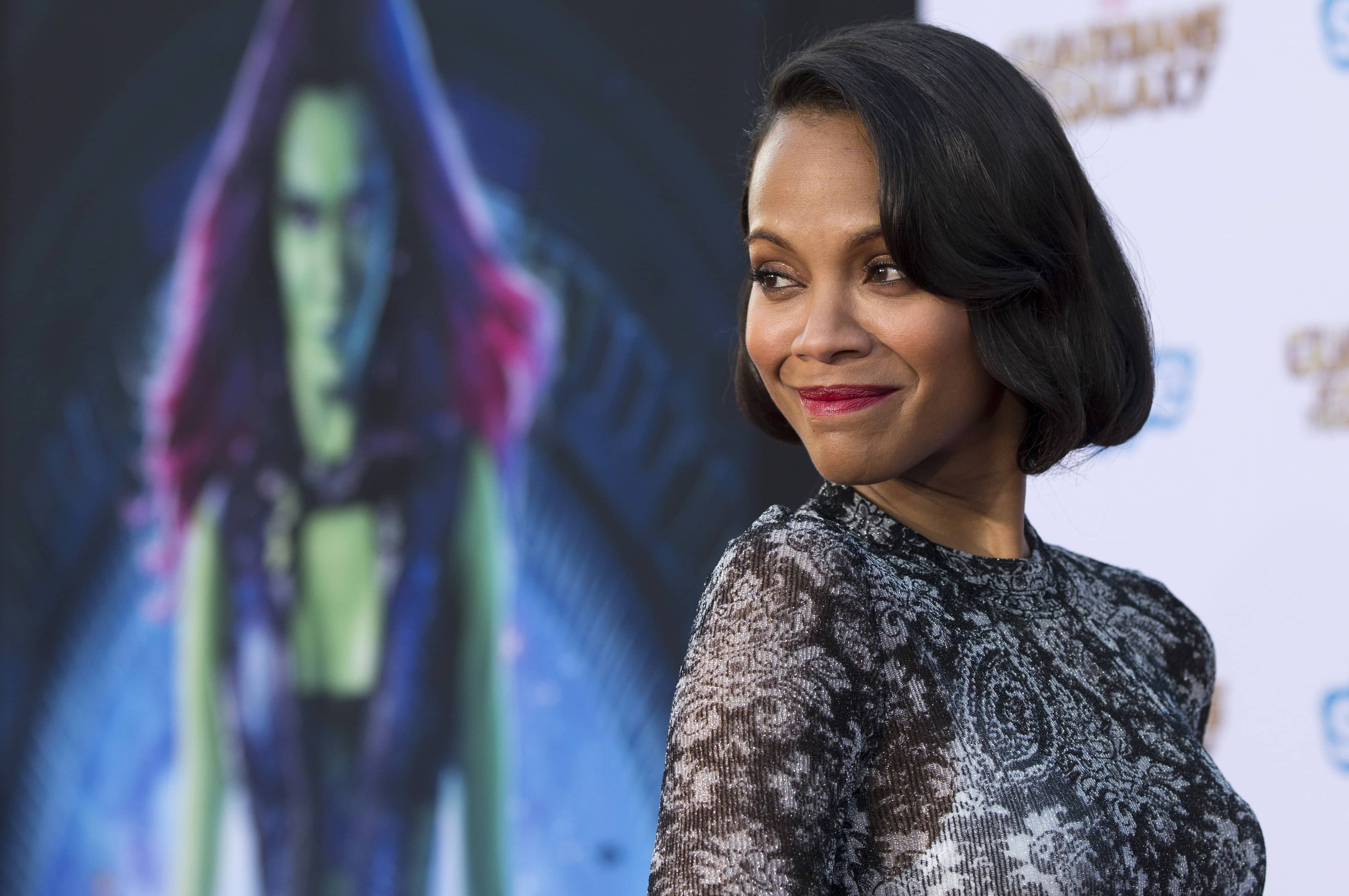 saldana-poses-at-the-premiere-of-guardians-of-the-galaxy-in-hollywood