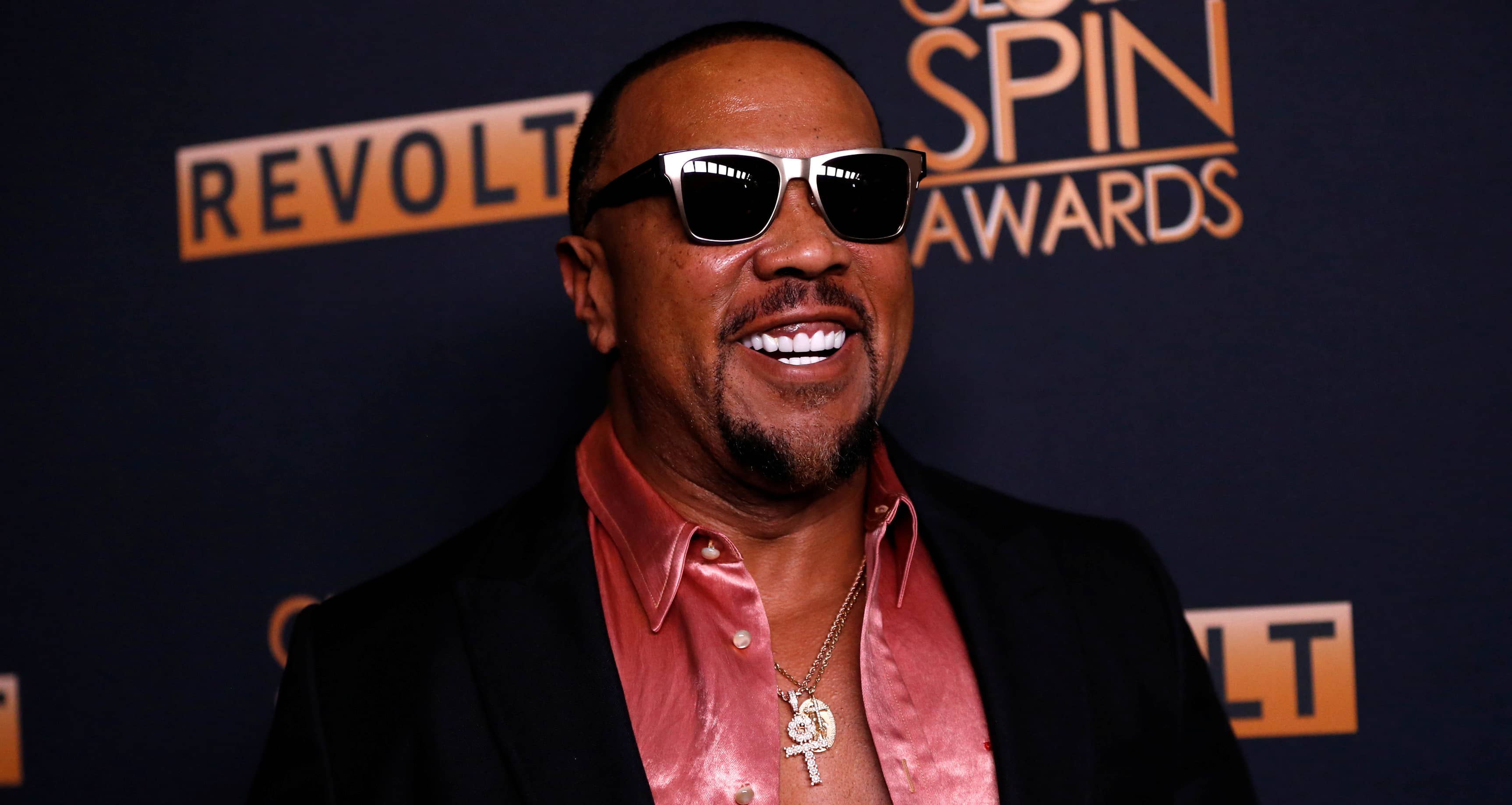 honoree-timbaland-poses-at-the-6th-annual-revolt-global-spin-awards-in-los-angeles-2