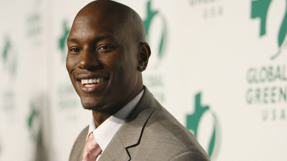 tyrese-gibson-smiles-at-the-6th-annual-global-green-usa-pre-oscar-party-in-hollywood