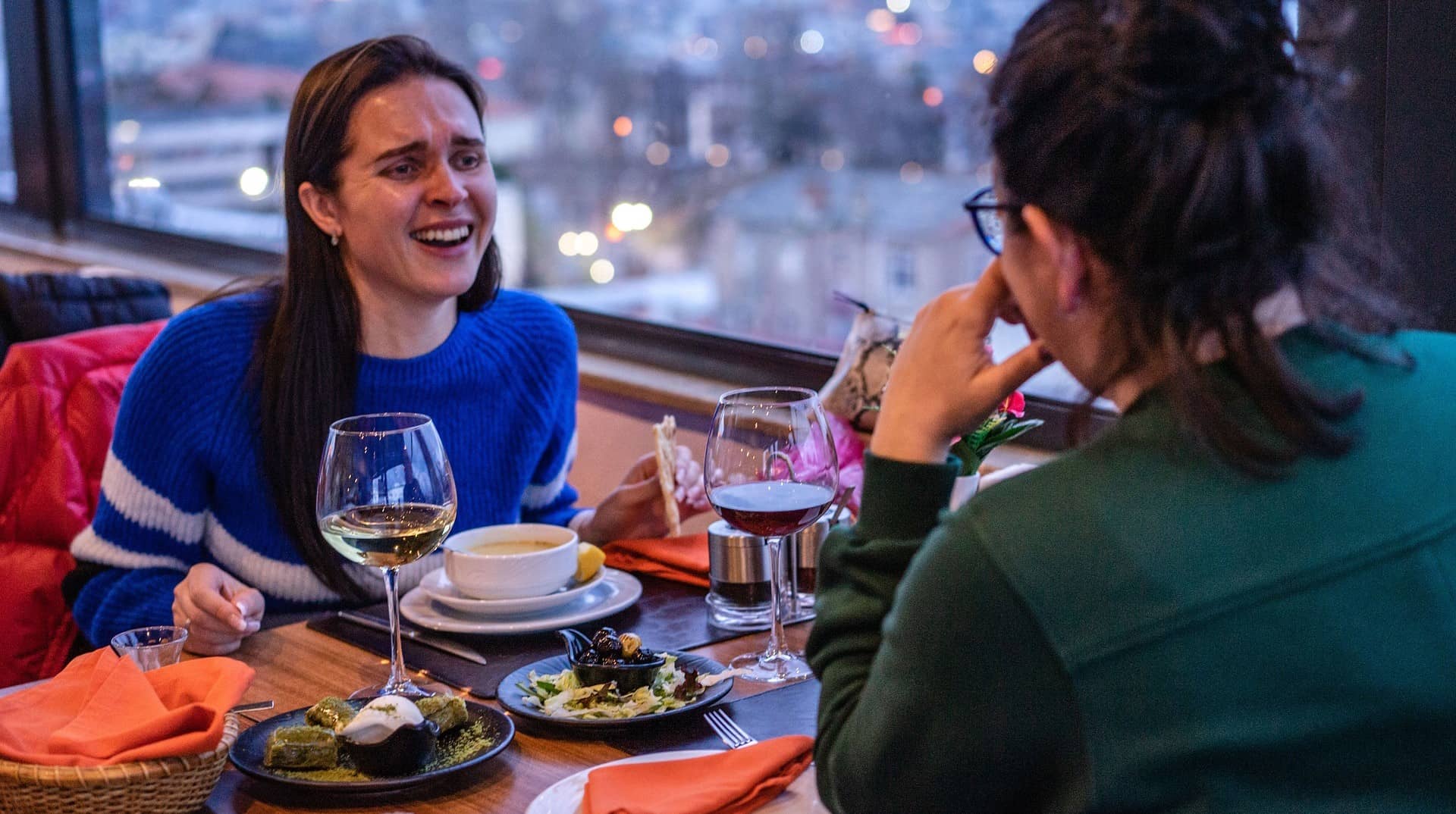 women-g9b2ad5eba_1920