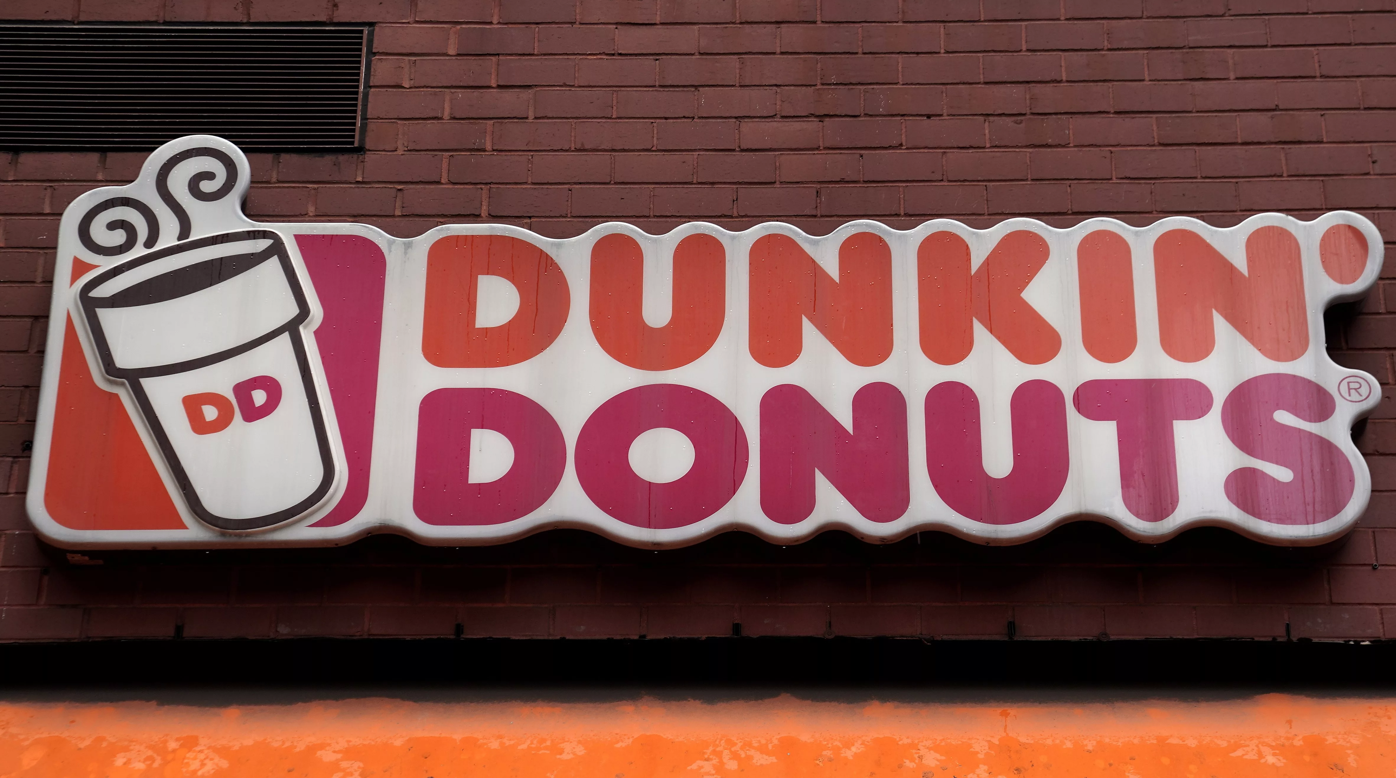 2020-10-26t182353z_667829968_rc2iqj9spovd_rtrmadp_3_dunkin-brands-inspire-brands-m-a