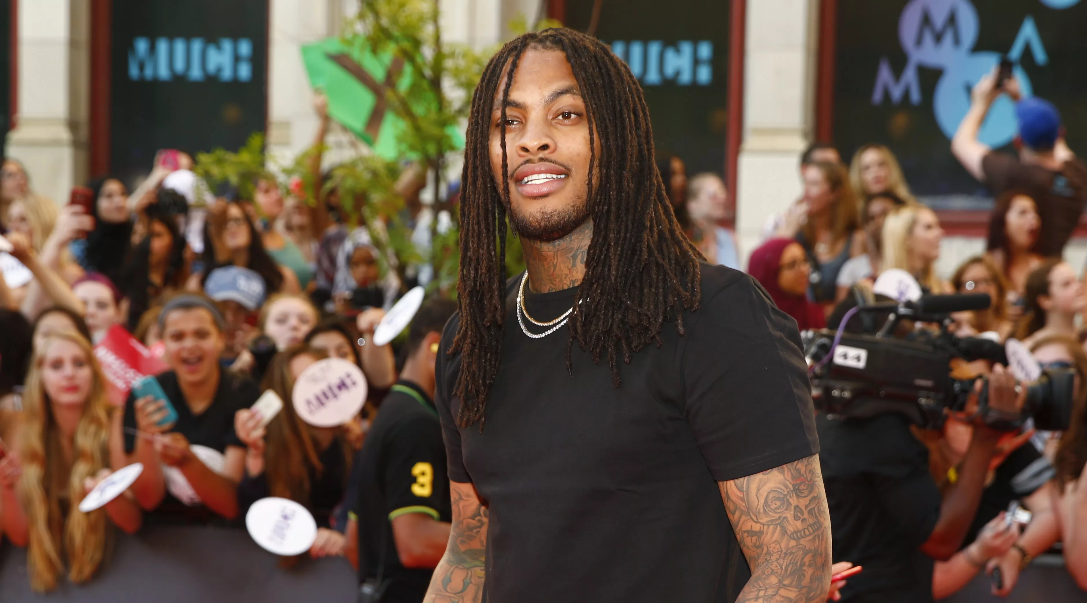 2015-06-22t120000z_1488796360_tb3eb6m016ydb_rtrmadp_3_canada-entertainment