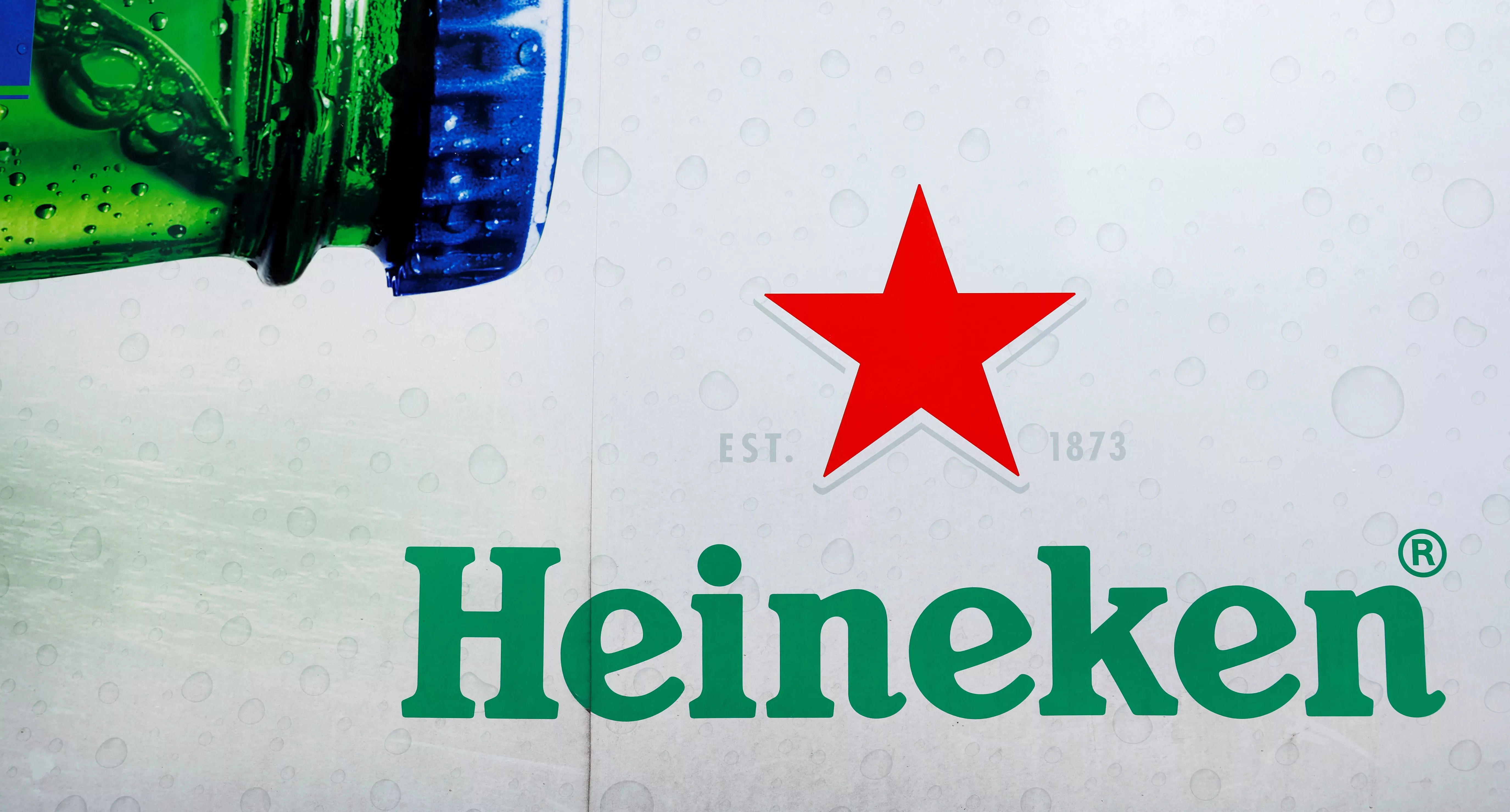 Heineken Gaming PC Fridge - TH3 G4M1NG FR1DG3 in 2023