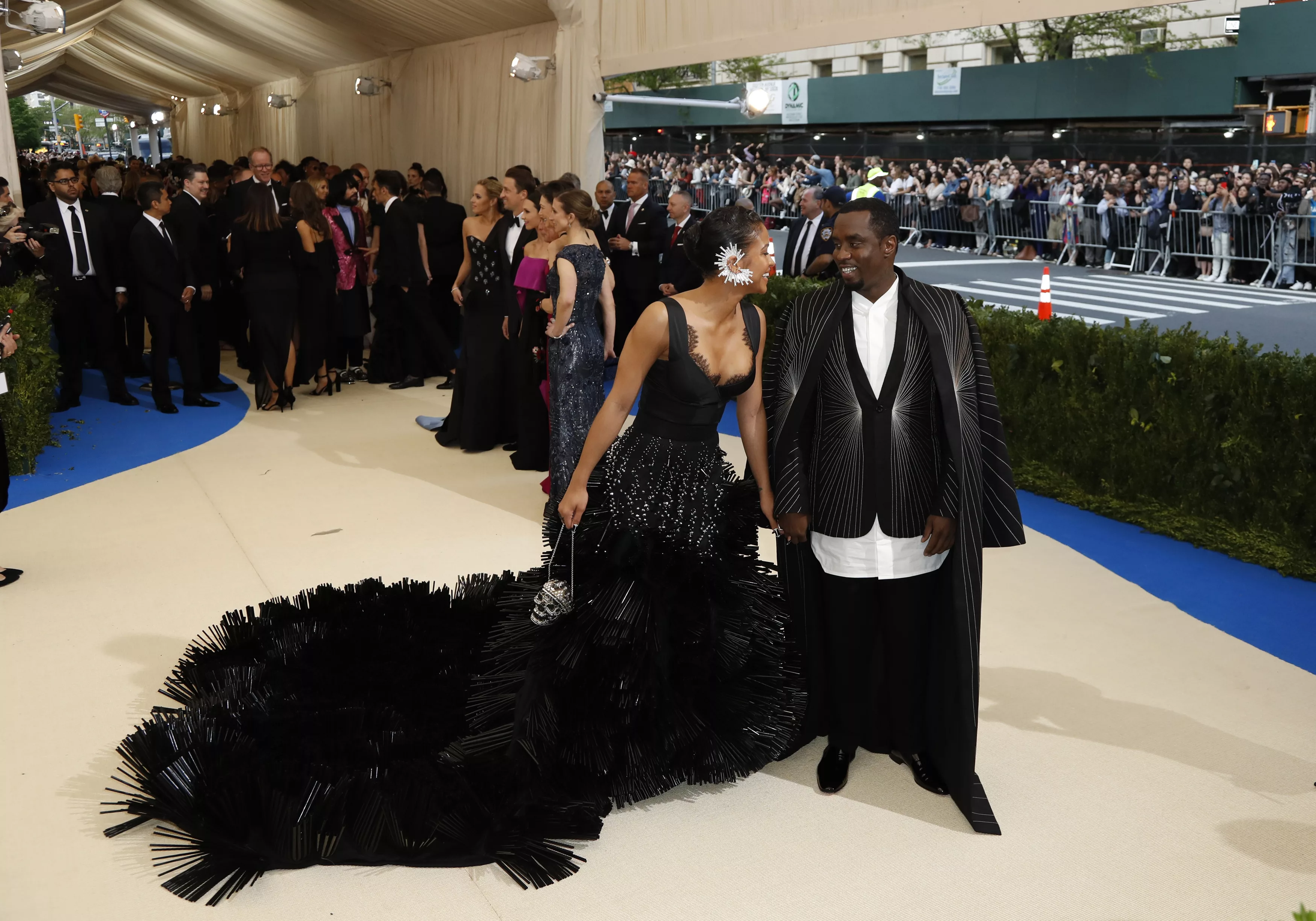 metropolitan-museum-of-art-costume-institute-gala-rei-kawakubo-comme-des-garcons-art-of-the-in-between-arrivals-new-york-city-2