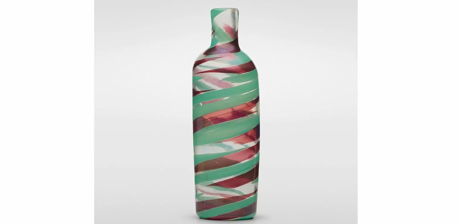 14189066_121523-wls-expensive-vase-img