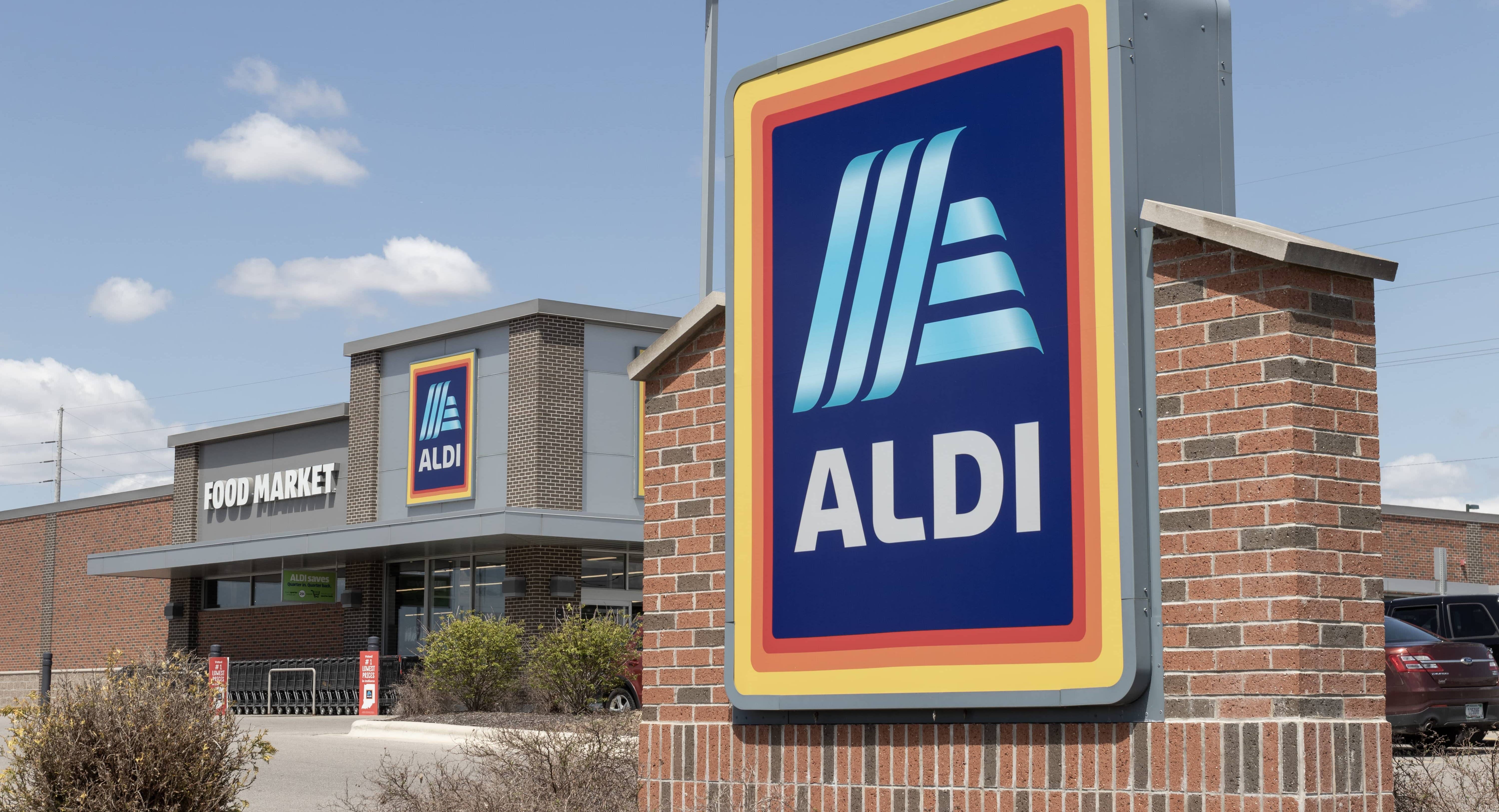 aldi-discount-supermarket-aldi-sells-a-range-of-grocery-items-including-produce-meat-and-dairy-at-discount-prices