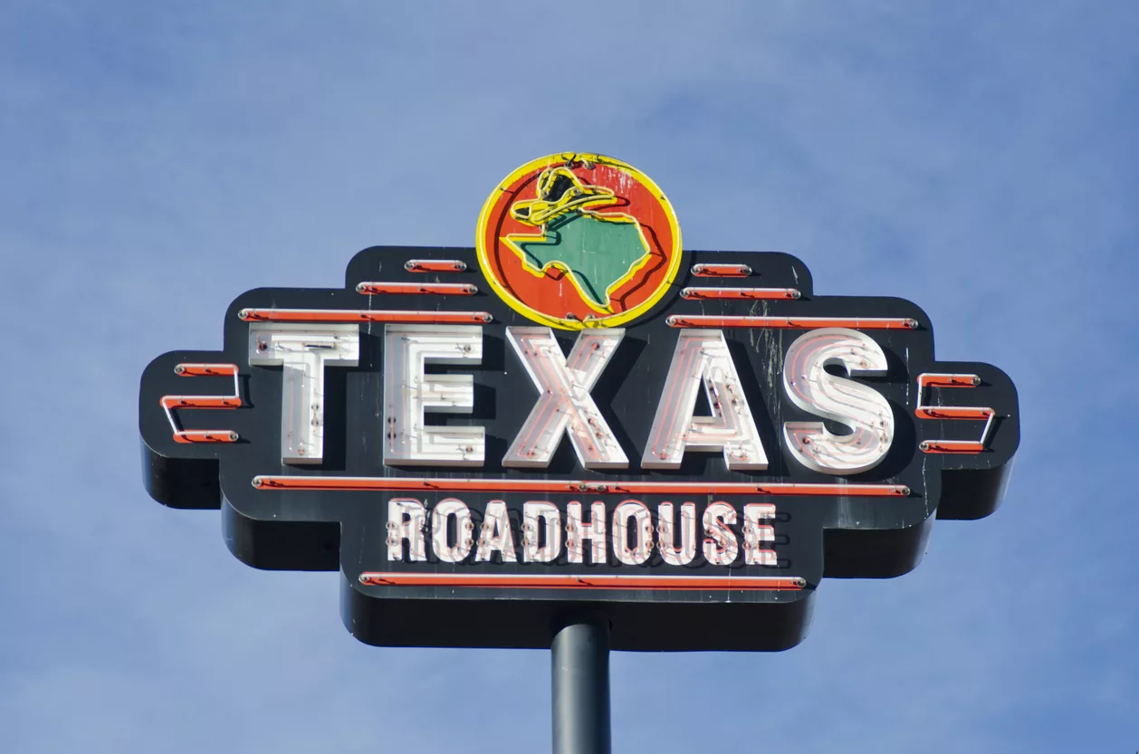 texas-roadhouse-neon-sign