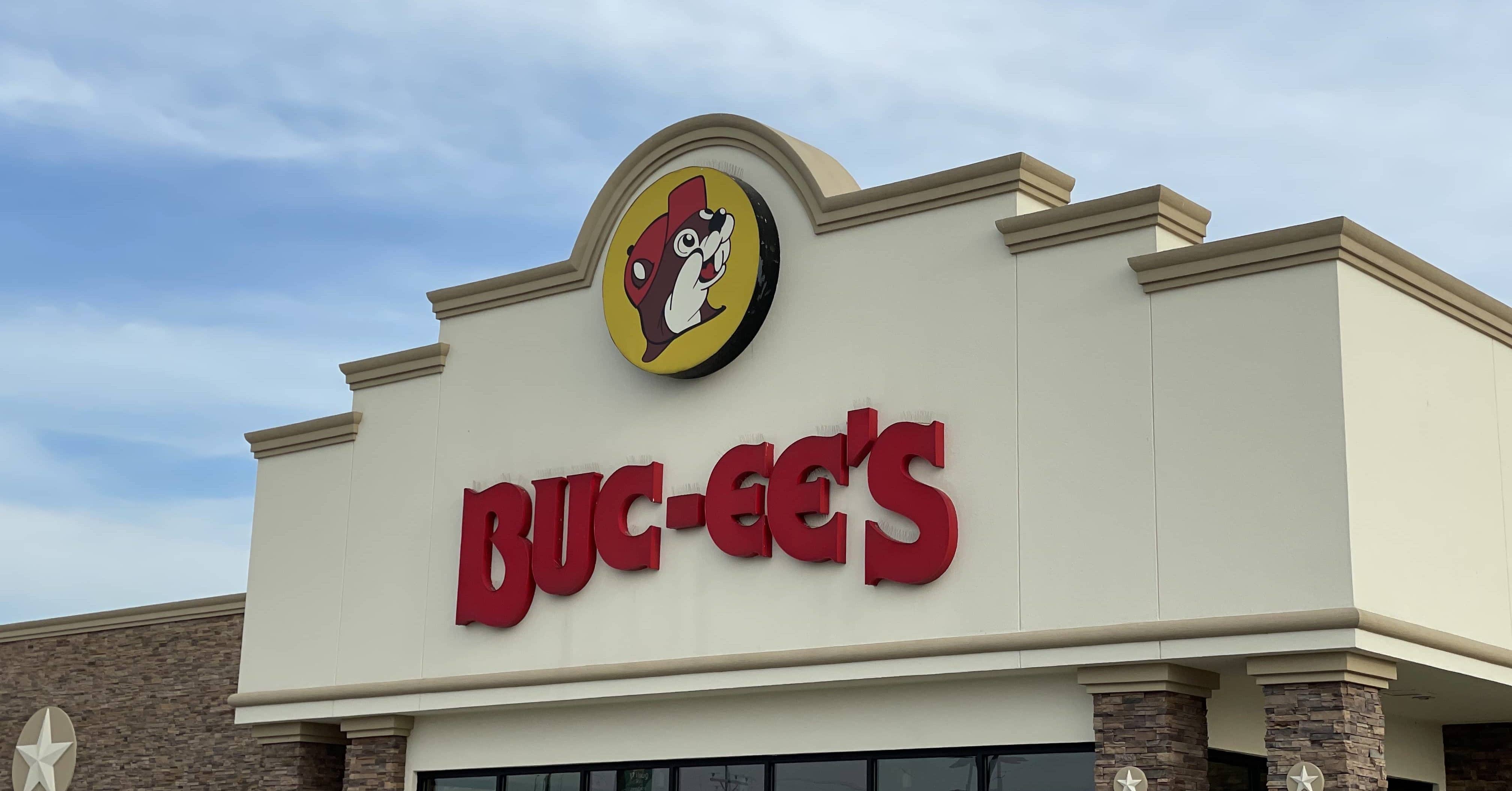 the-bucees-logo-on-a-store