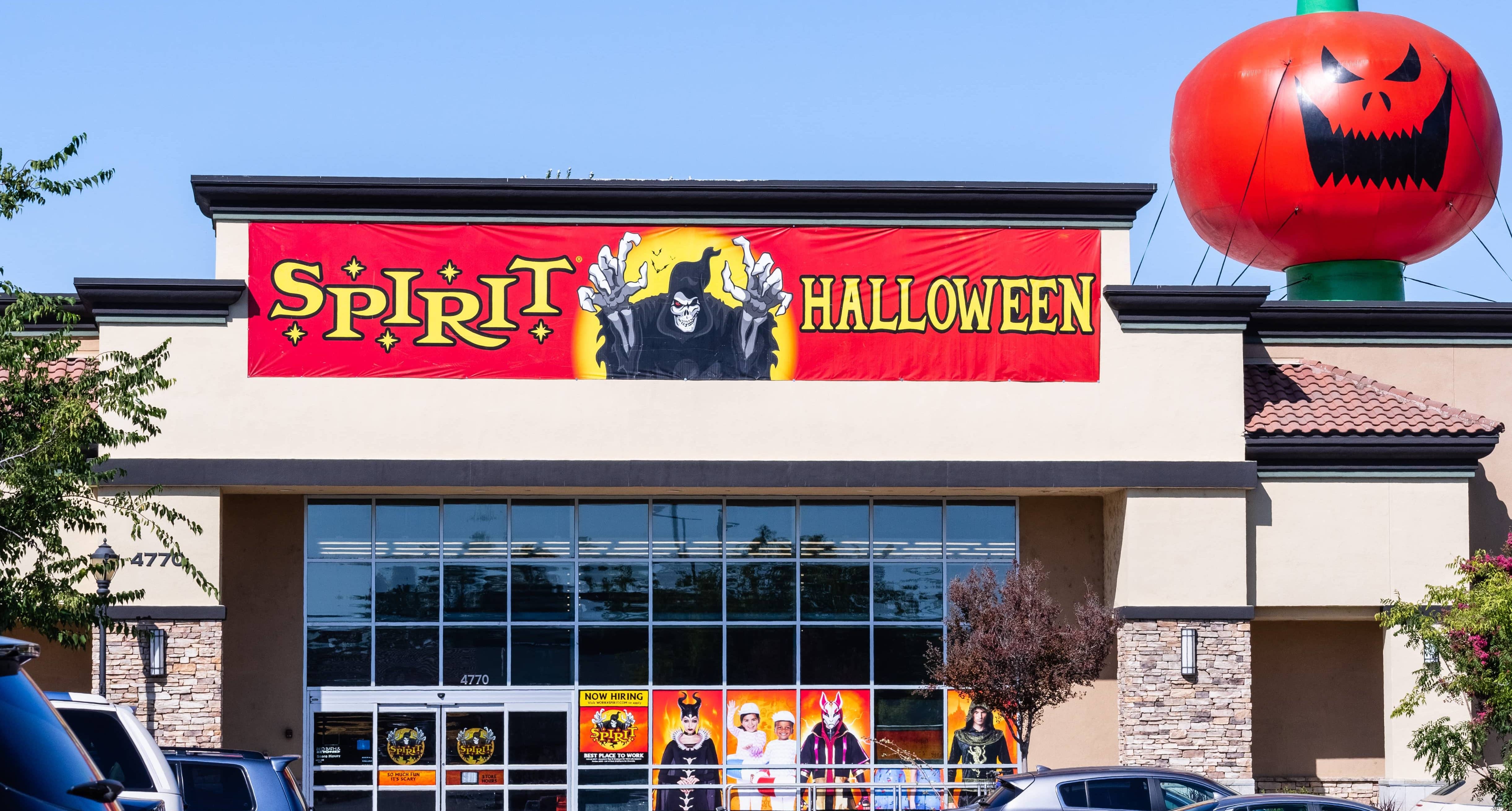 spirit-halloween-seasonal-store