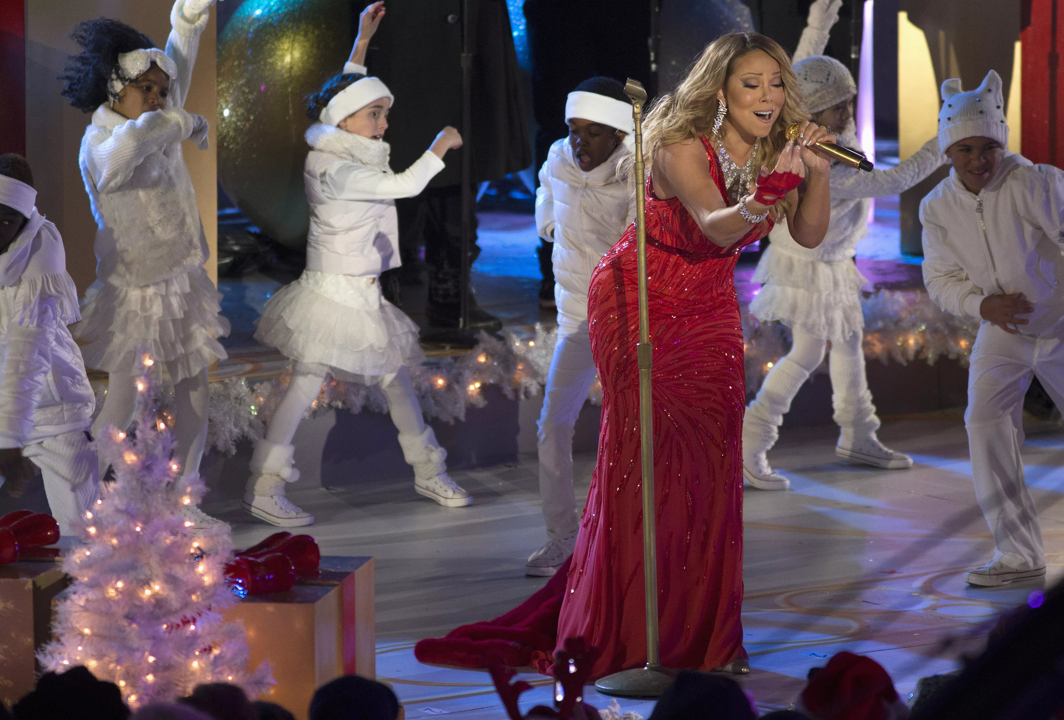singer-mariah-carey-performs-at-the-lighting-ceremony-for-the-82nd-rockefeller-center-christmas-tree-at-rockefeller-center-in-midtown-manhattan-in-new-york-city
