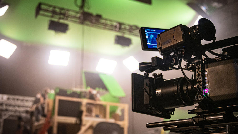 digital-cinema-camera-on-set