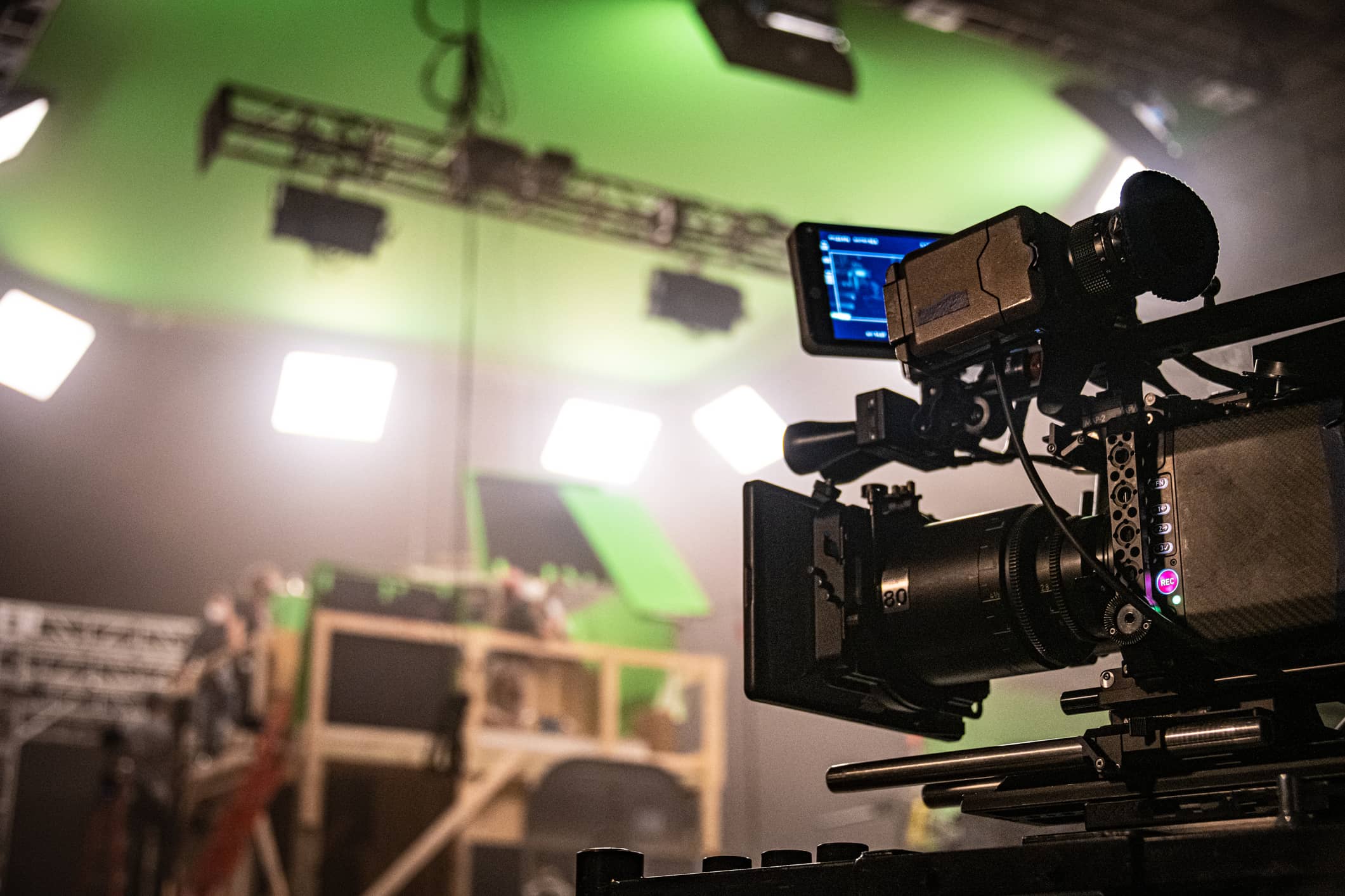 digital-cinema-camera-on-set