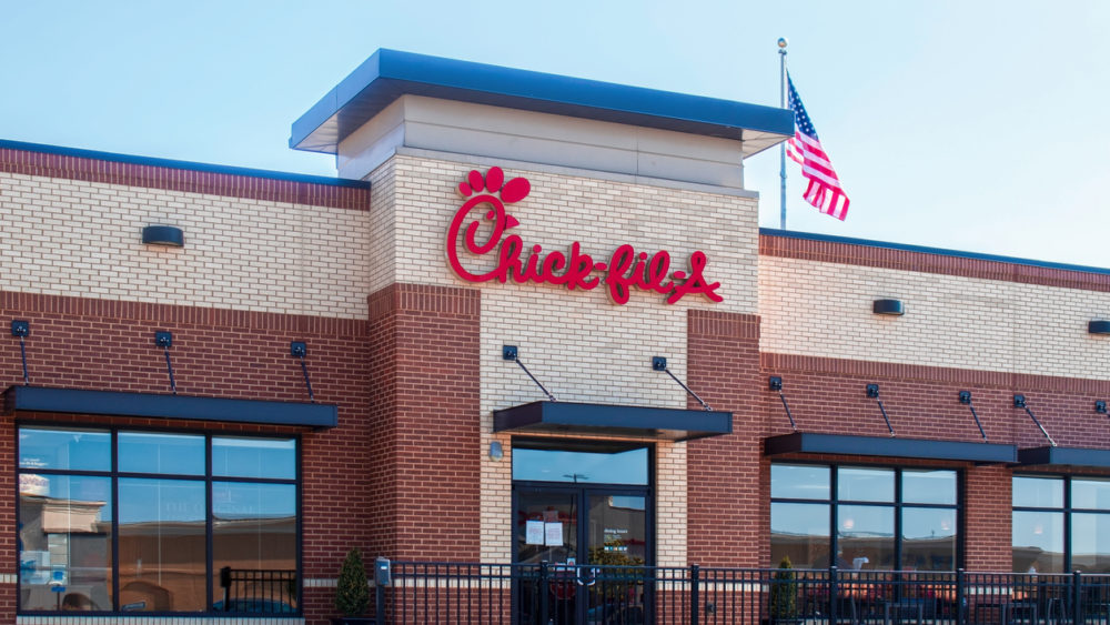 tulsa-usa-_-chick-fil-a-store-with-american-flag