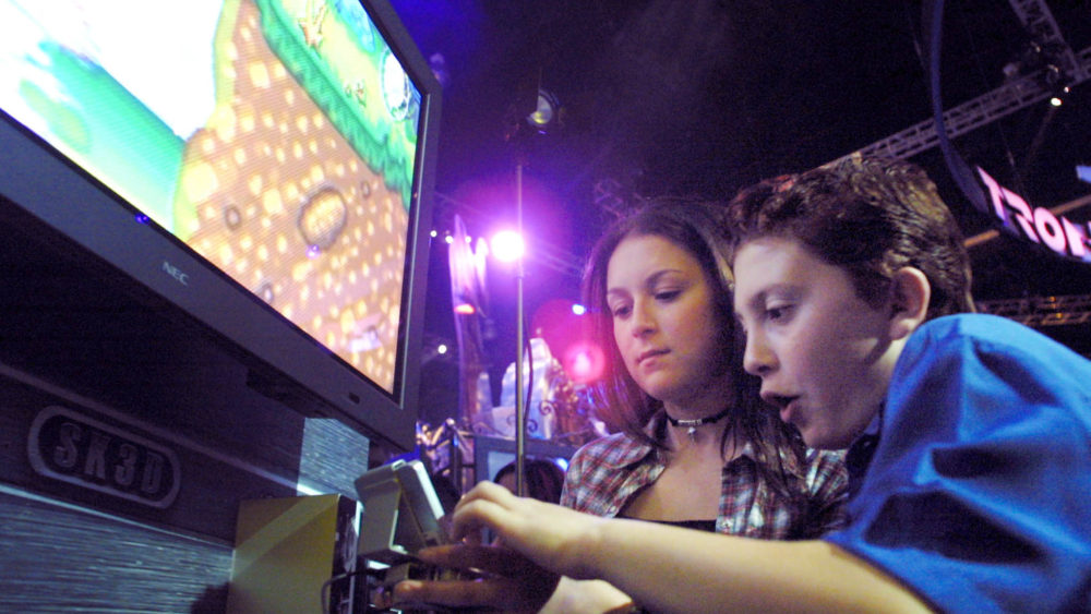 spy-kids-3-stars-make-appearence-at-entertainment-expo