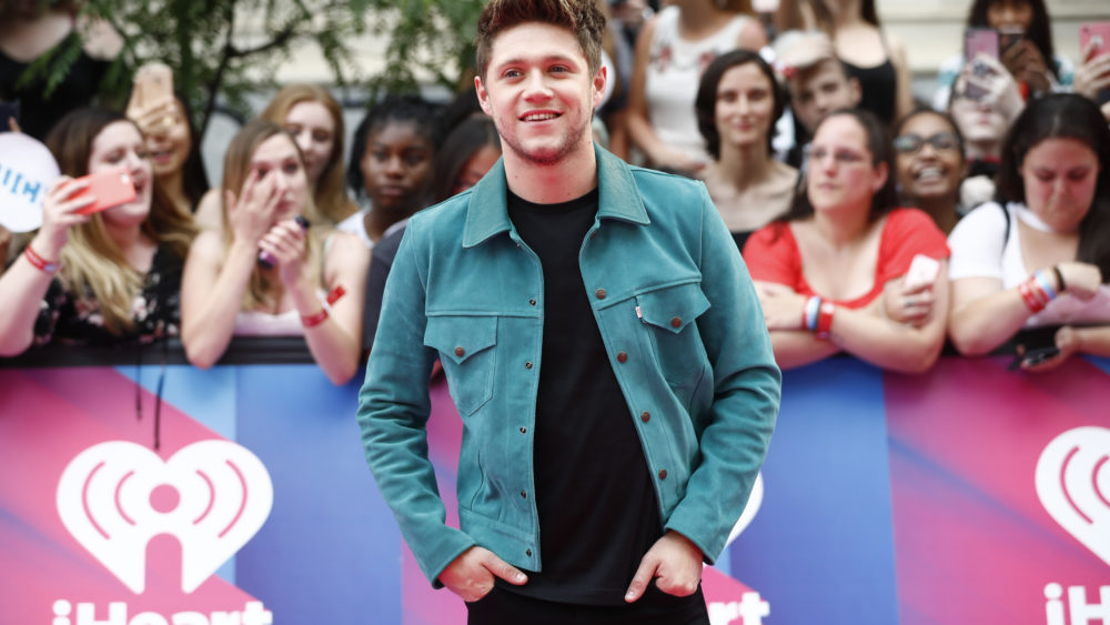 singer-niall-horan-arrives-at-the-iheartradio-muchmusic-video-awards-in-toronto