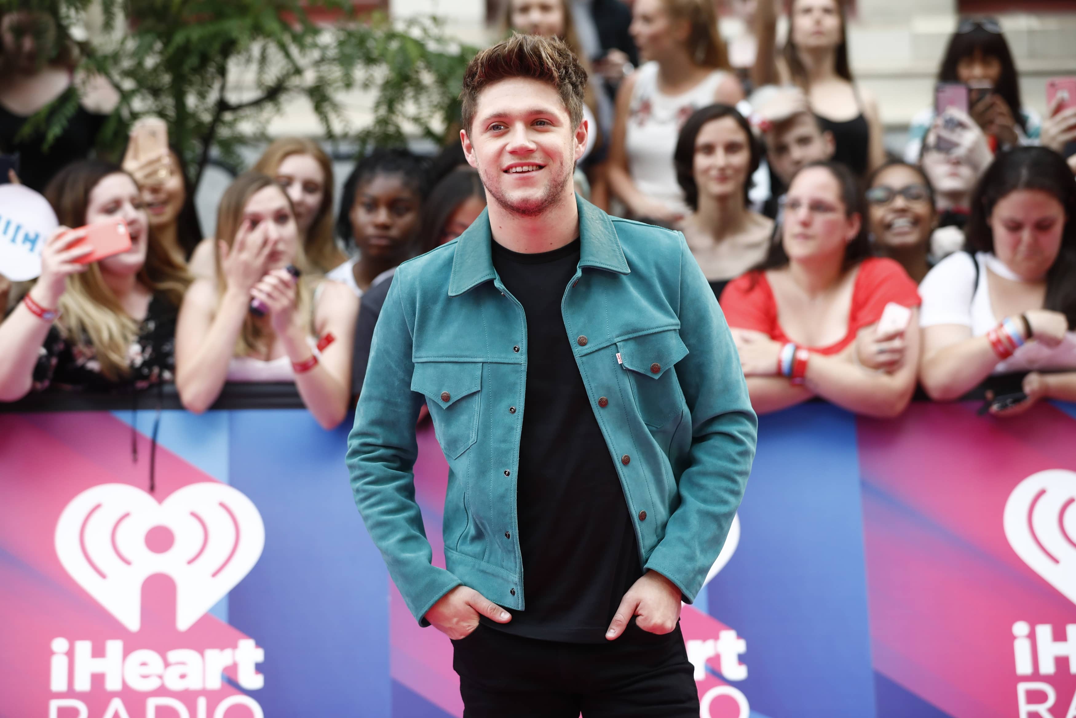 singer-niall-horan-arrives-at-the-iheartradio-muchmusic-video-awards-in-toronto