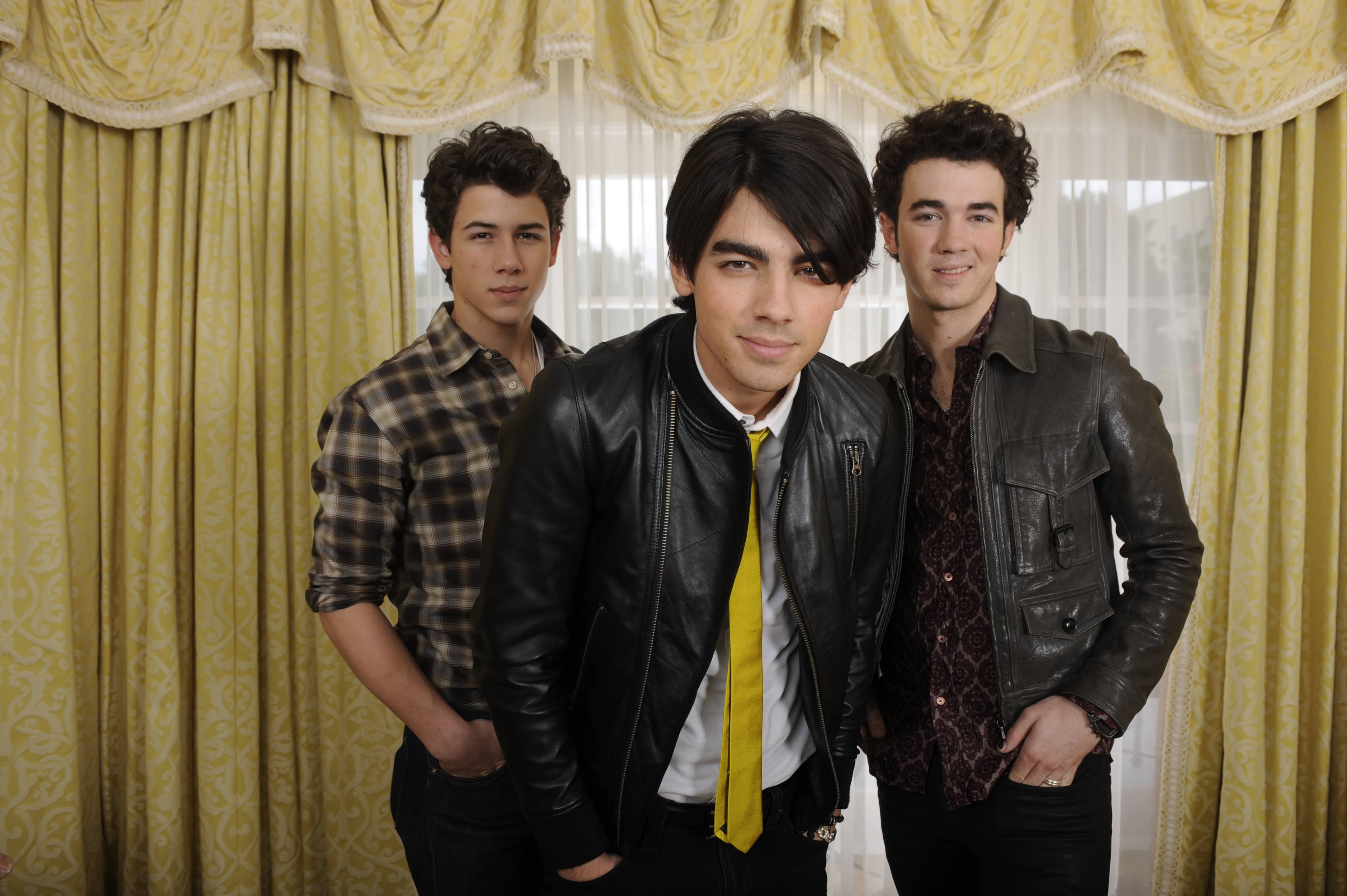 the-jonas-brothers-pose-for-a-portrait-in-beverly-hills