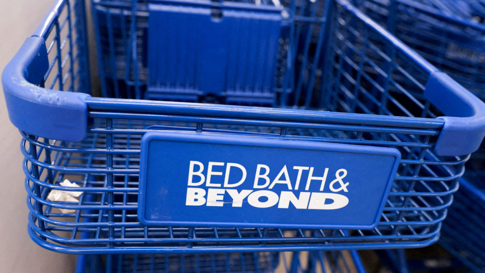 file-photo-a-shopping-cart-is-seen-at-a-bed-bath-beyond-store-in-manhattan-new-york-city