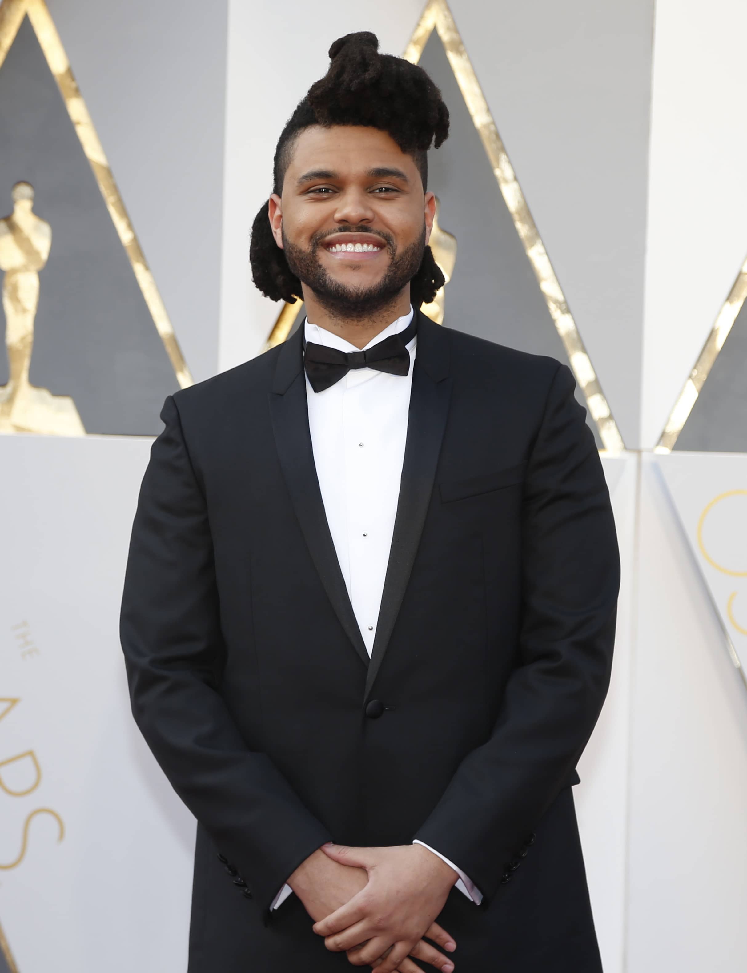 singer-the-weeknd-arrives-at-the-88th-academy-awards-in-hollywood