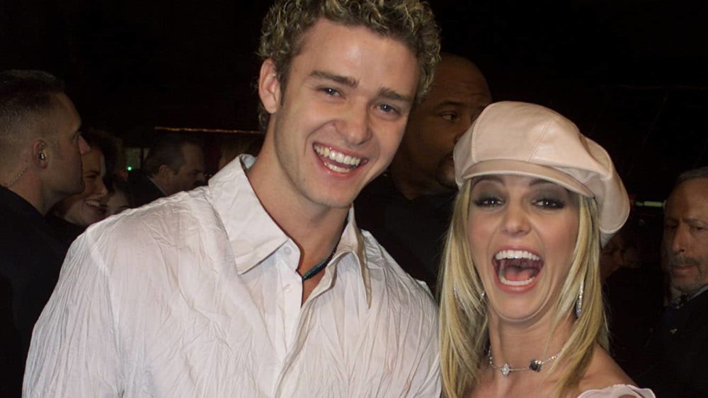 britney-spears-and-boyfriend-at-premiere-of-crossroads