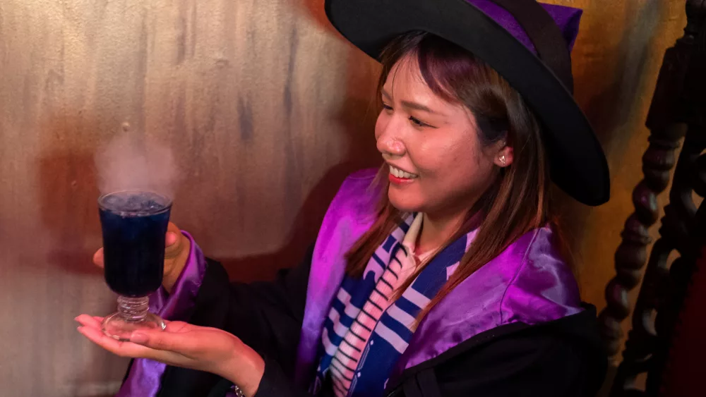 vetmon-magic-cafe-in-bangkok